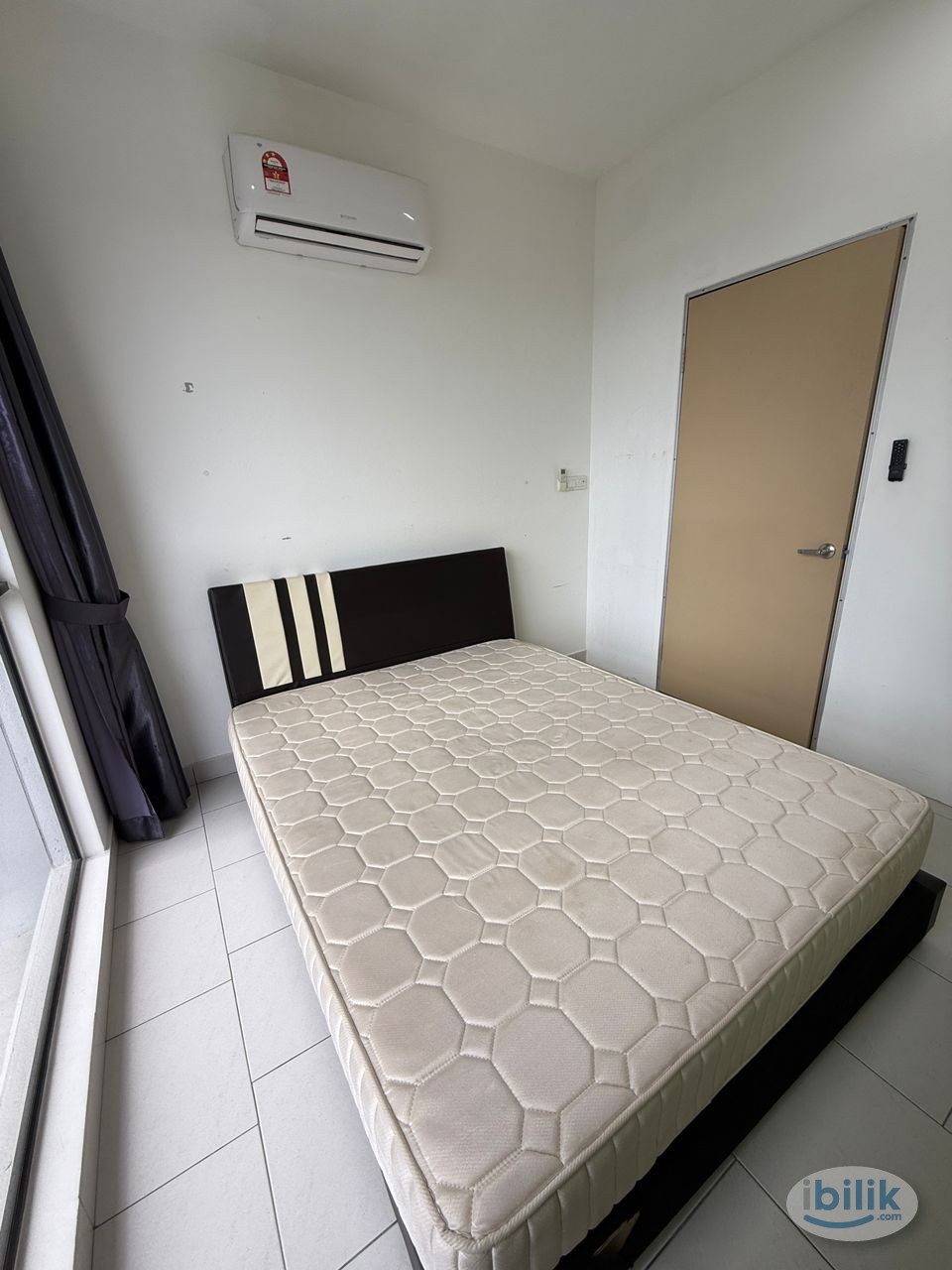Middle Room FEMALE UNIT at Astetica Residences, Seri Kembangan - Image 2