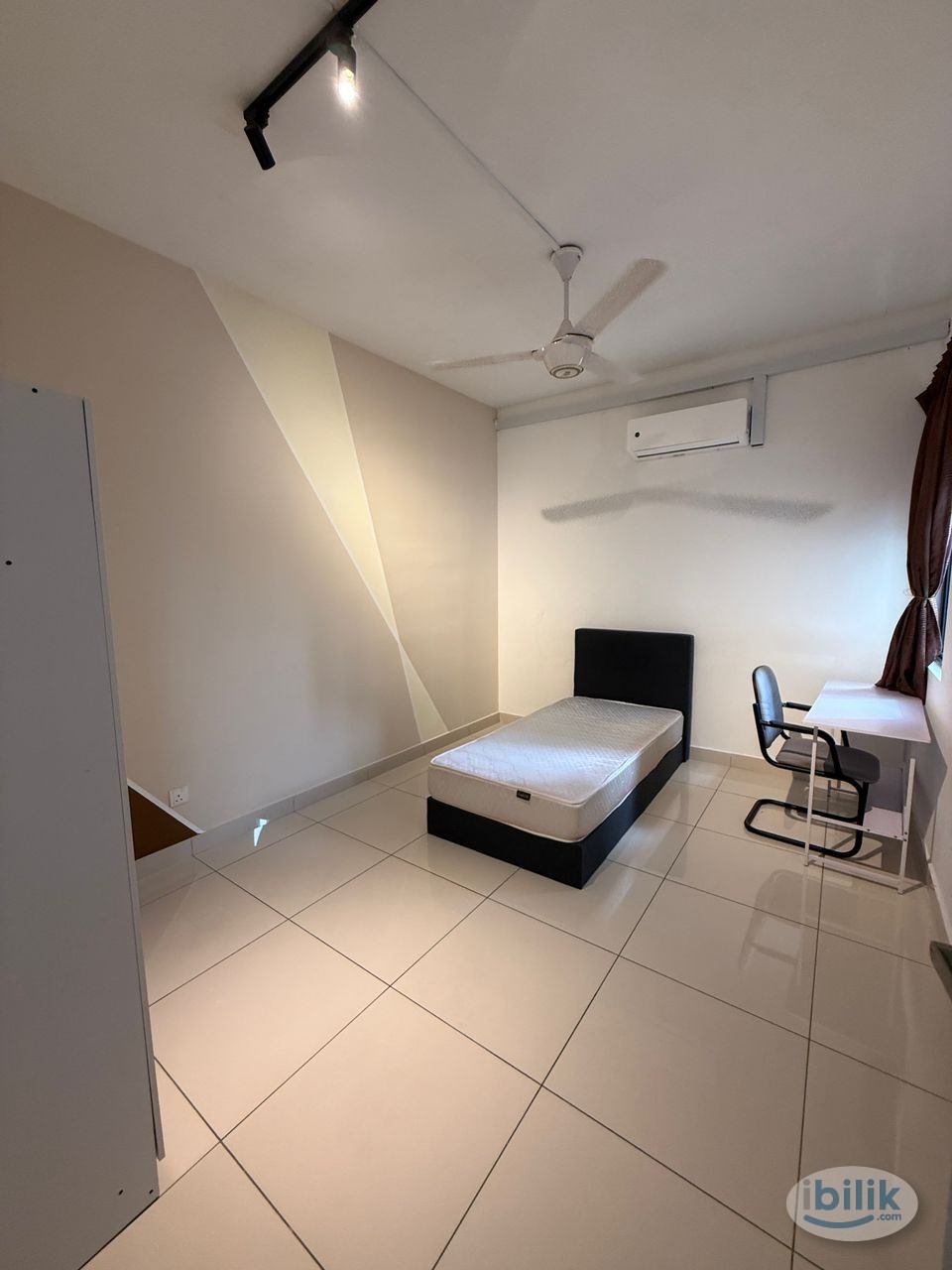 Middle Room FEMALE unit at You Residences, Batu 9 Cheras - Image 3