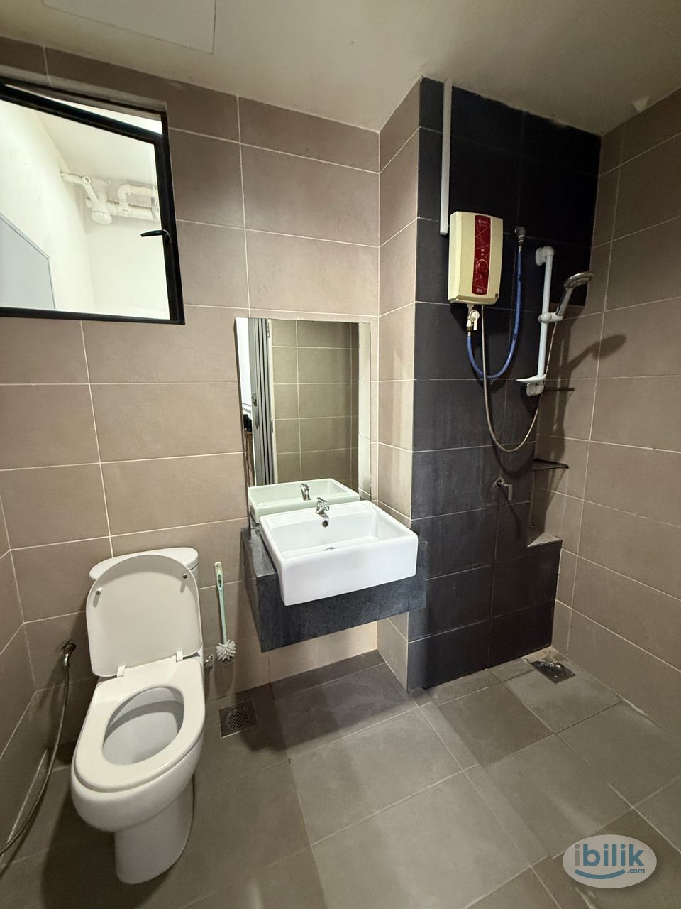 Middle Room FEMALE unit at You Residences, Batu 9 Cheras - Image 5