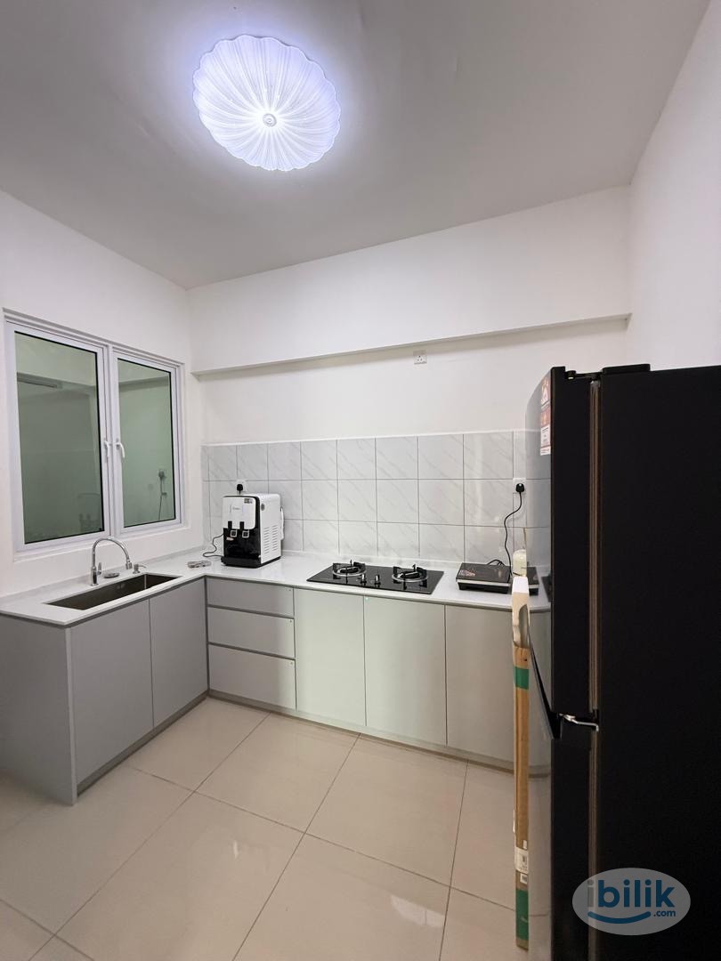 Master Room at Bayan Indah, Penang - Image 3