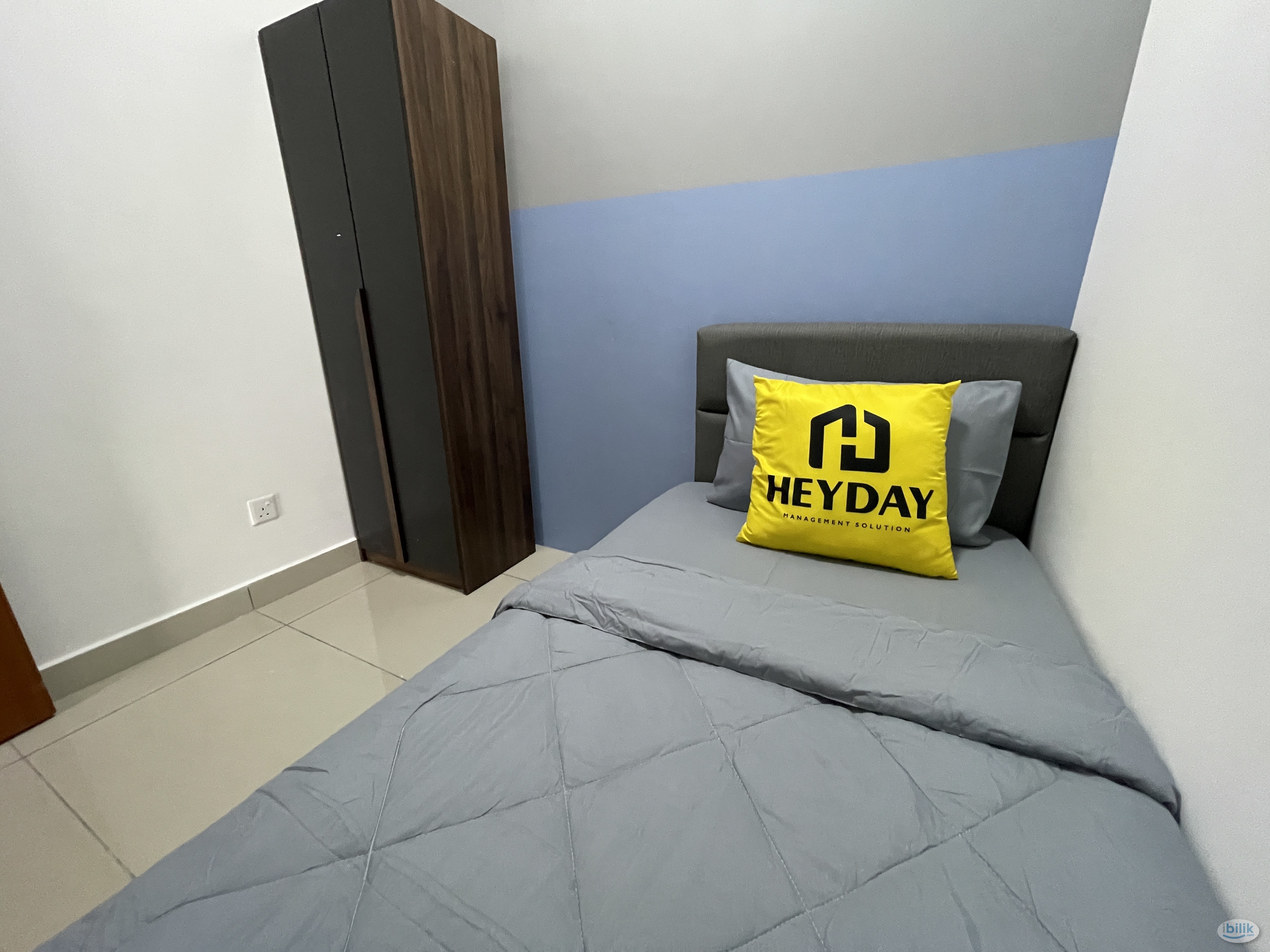 Twin Tower Single Room For Rent / Walking to CIQ 5min - Image 2