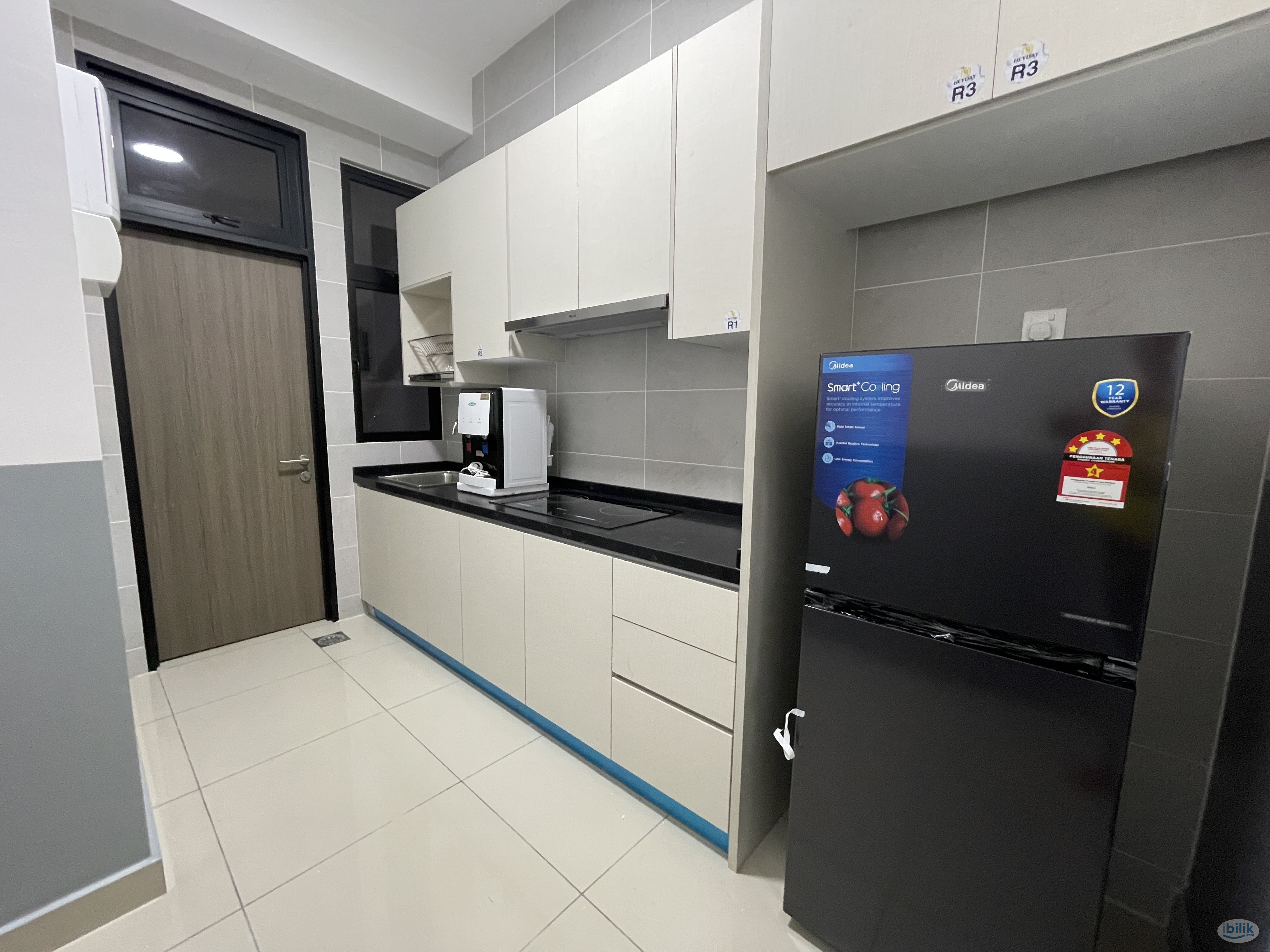 Twin Tower Single Room For Rent / Walking to CIQ 5min - Image 4