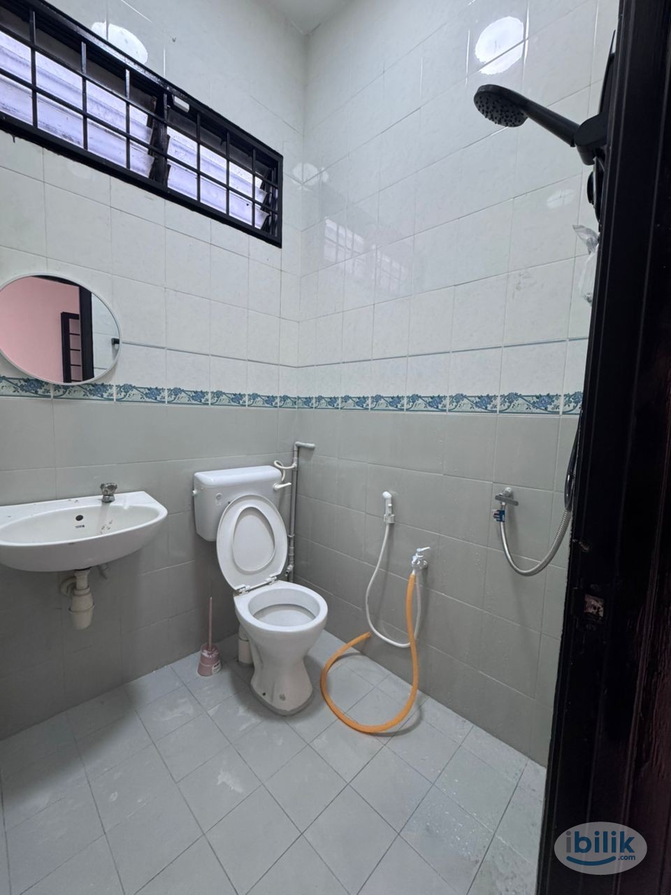 🌟 5 mins → Infineon | 7 mins → MMU | 10 mins → Manipal |Fully Furnished Room - Image 5