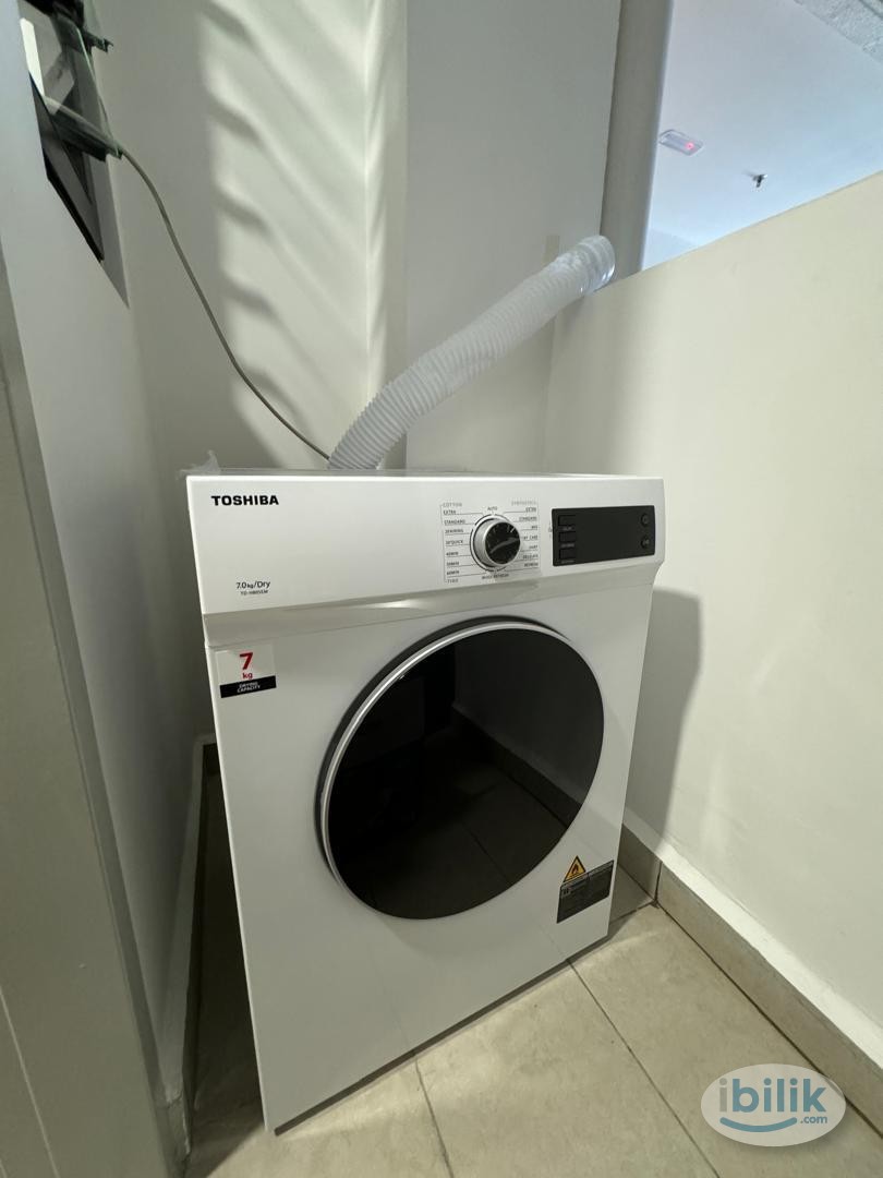 Riana South, Alam Damai @ UCSl | Female Unit | Balcony Room for Rent - Image 3