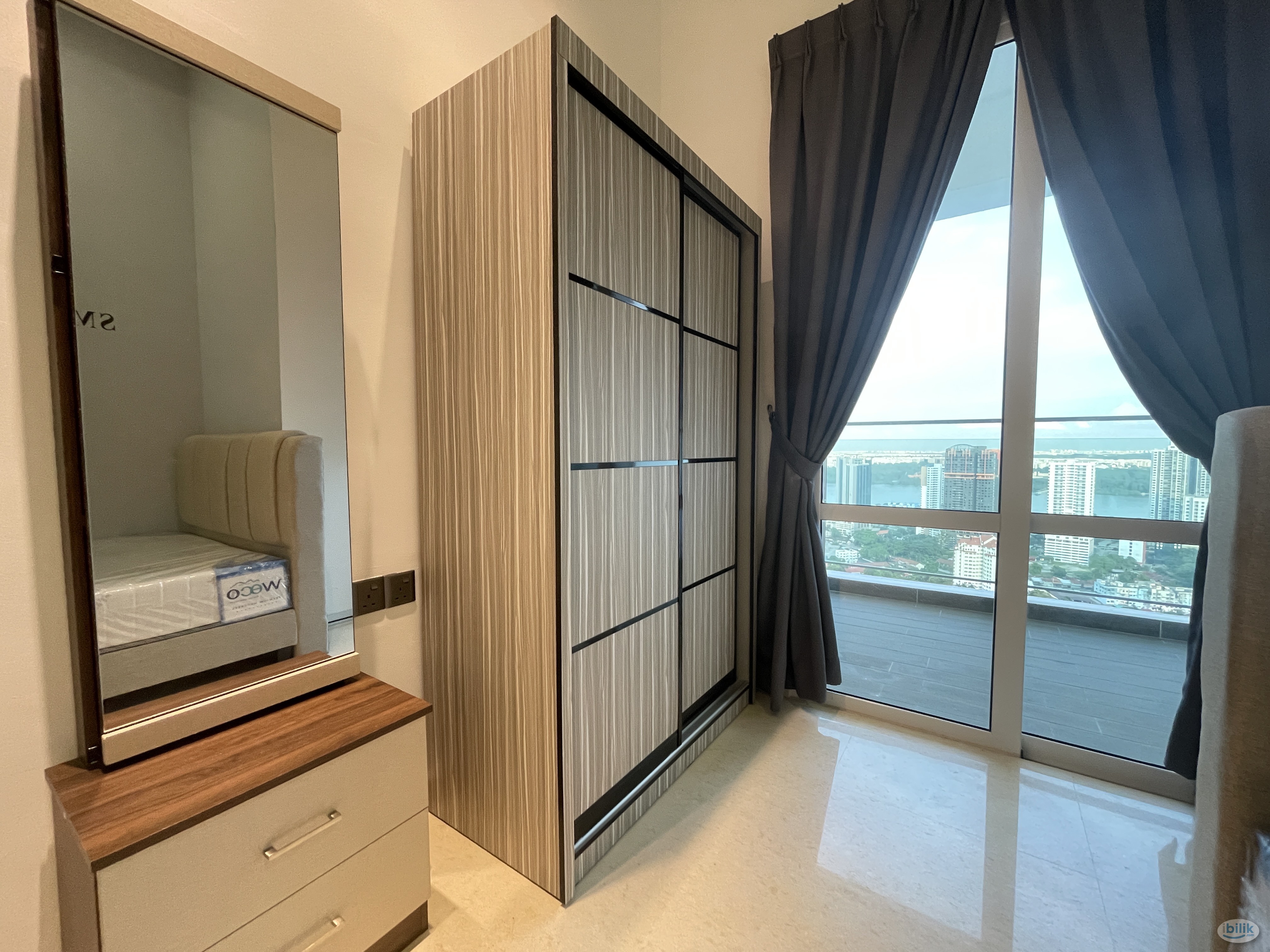 JB Tri Tower Room For Rent Walking CIQ 5 min - Image 3