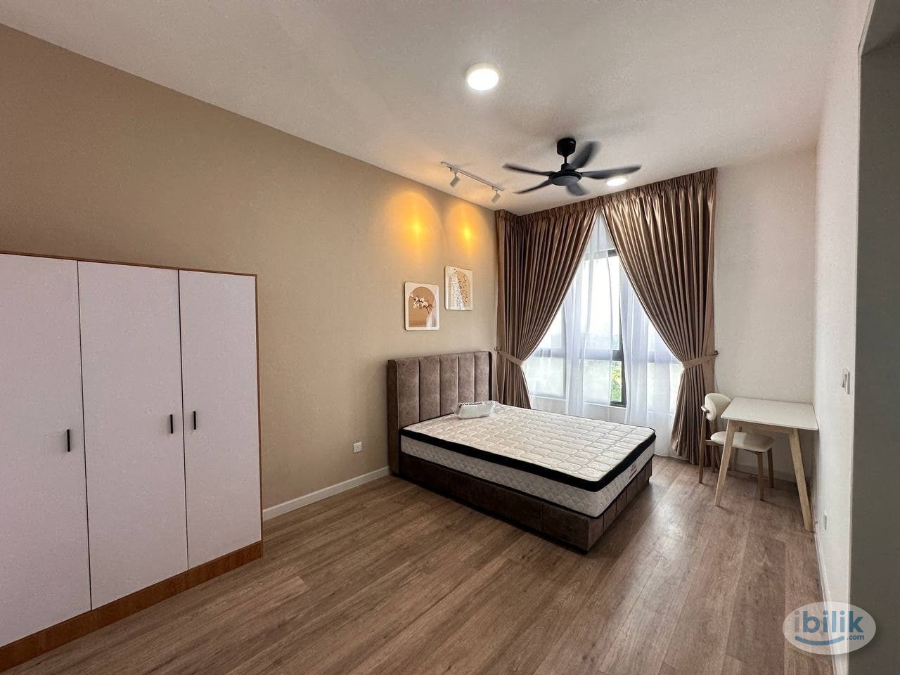 Master Room at Residensi Riamas, Kuala Lumpur - Image 2