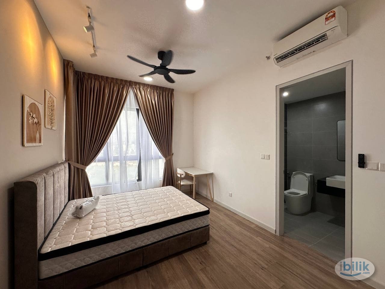 Master Room at Residensi Riamas, Kuala Lumpur - Image 3