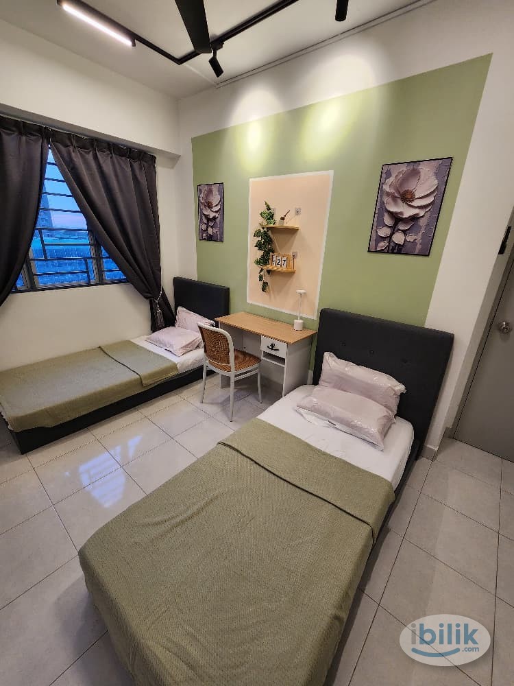 Middle Room at USJ 21, UEP Subang Jaya - Image 1