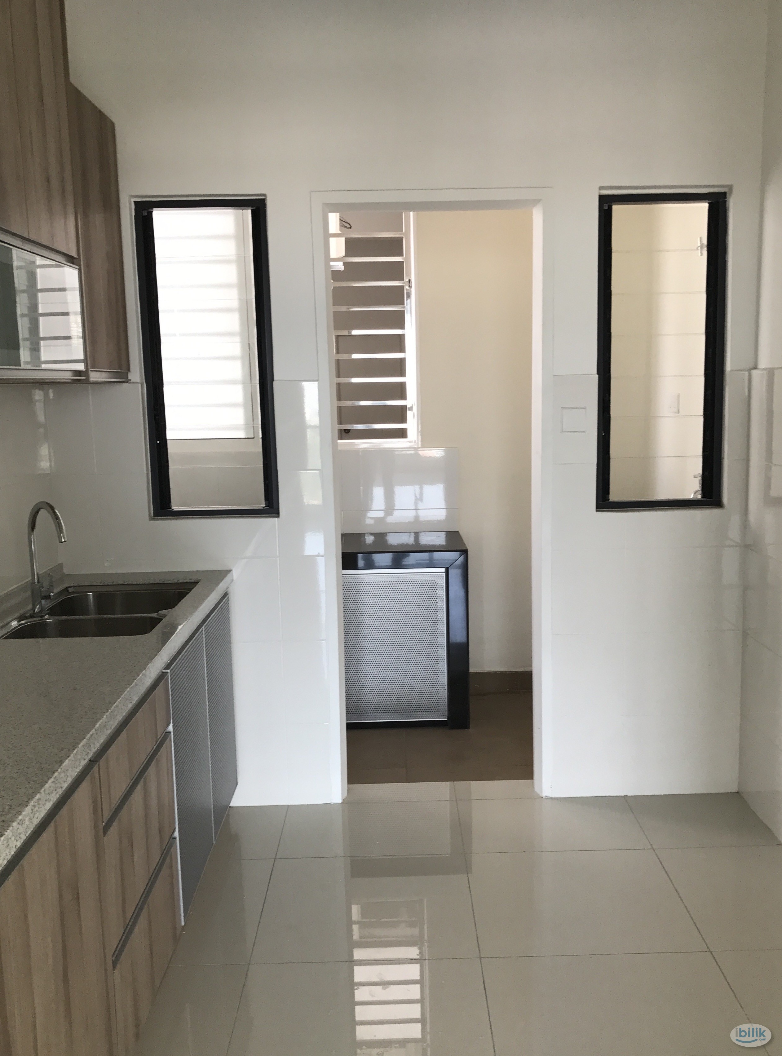 Fully Furnished Single Bedroom - Image 2