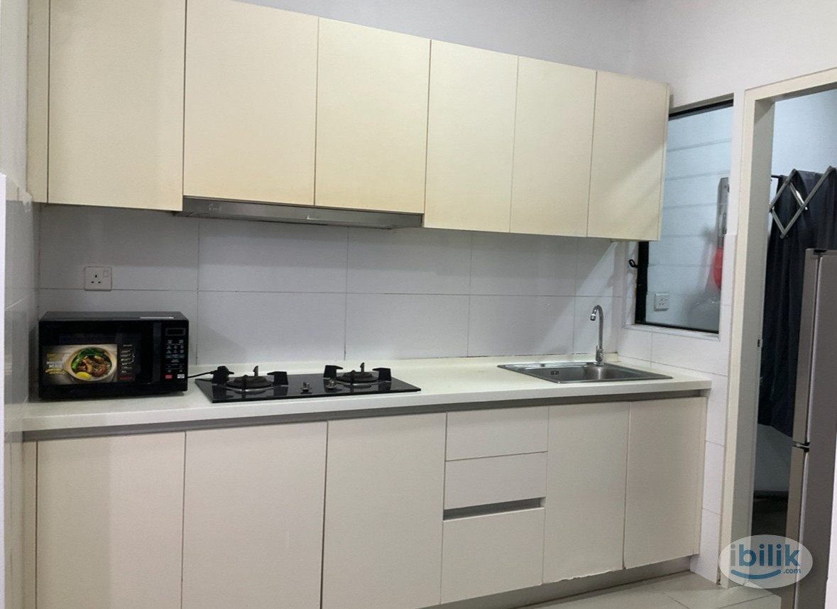 Accept Short term or Long term female or mixed unit Master Room Residensi Hijauan Greens Shah Alam ktm Batu Tiga - Image 2