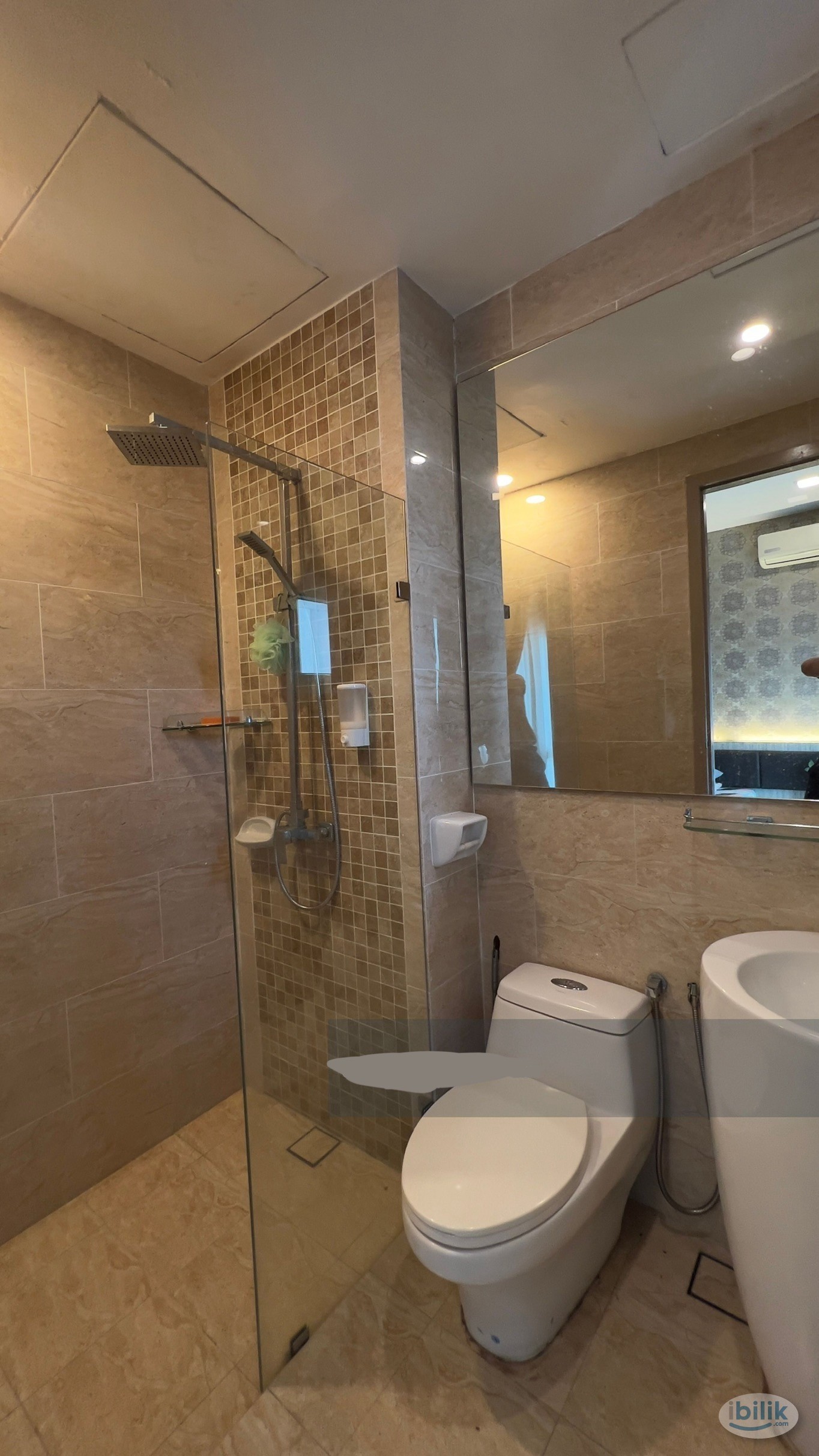 Female Perai Room @The Signature - Image 4