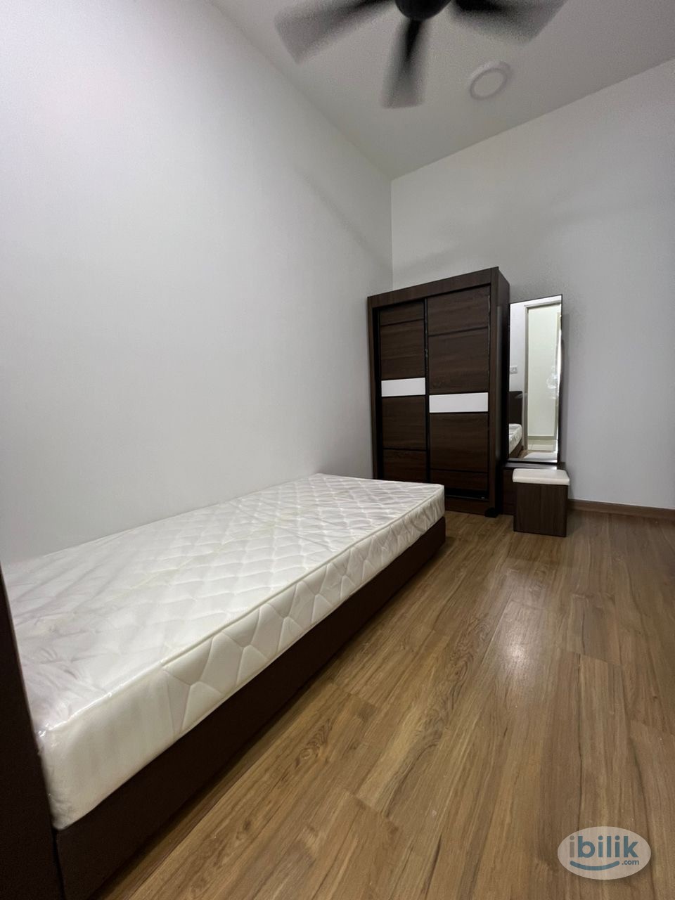 Direct Owner Single Room Female or Male Ready to Move Residensi Hijauan The Greens KTM Batu Tiga Shah Alam LRT SS 15 - Image 1