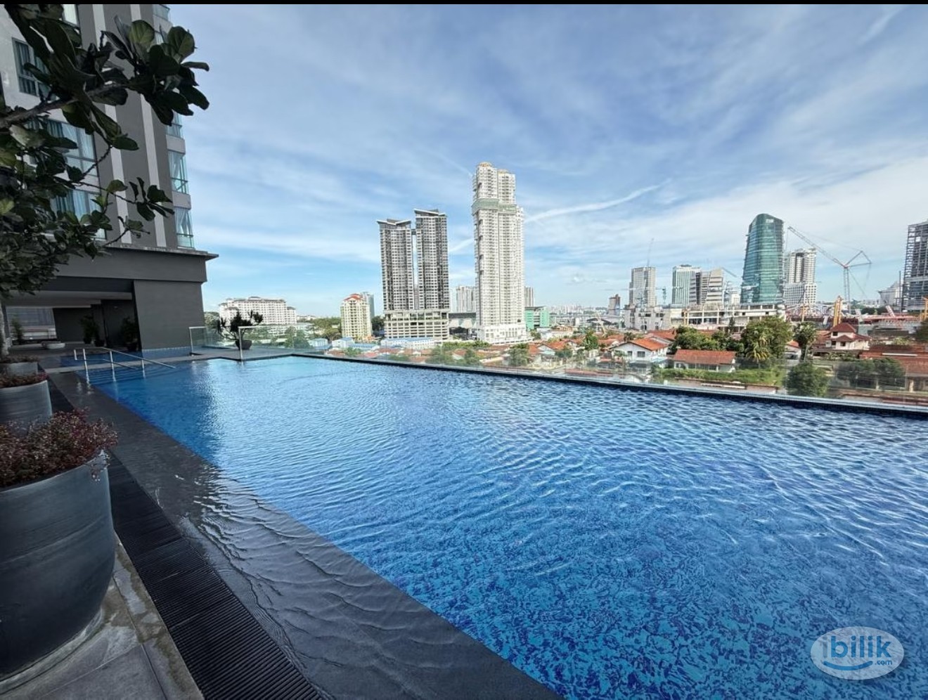 JB Town SKS Pavillion Room For Rent - Image 3
