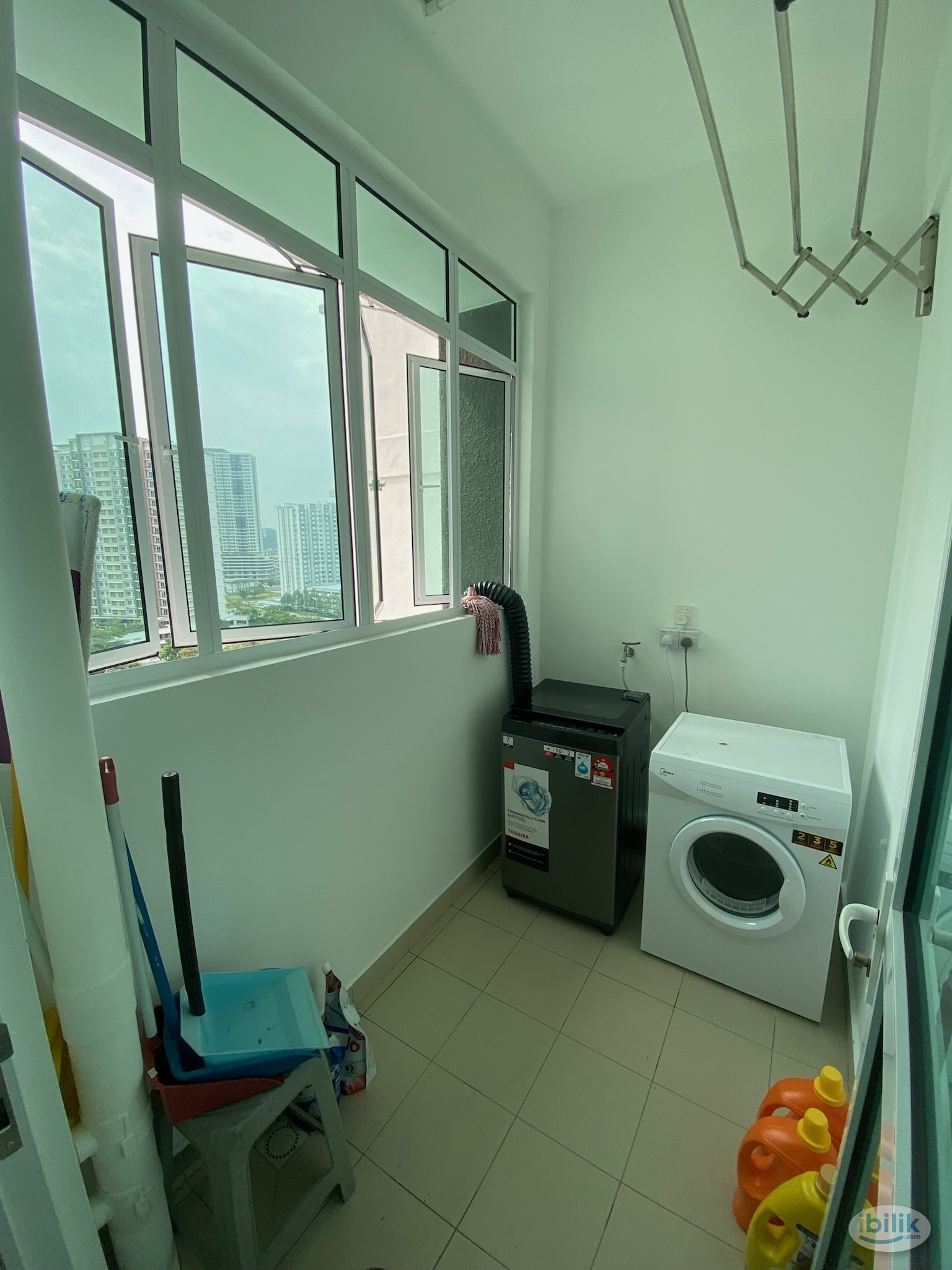 Bayan Lepas Balcony Room Near SPICE - Image 2