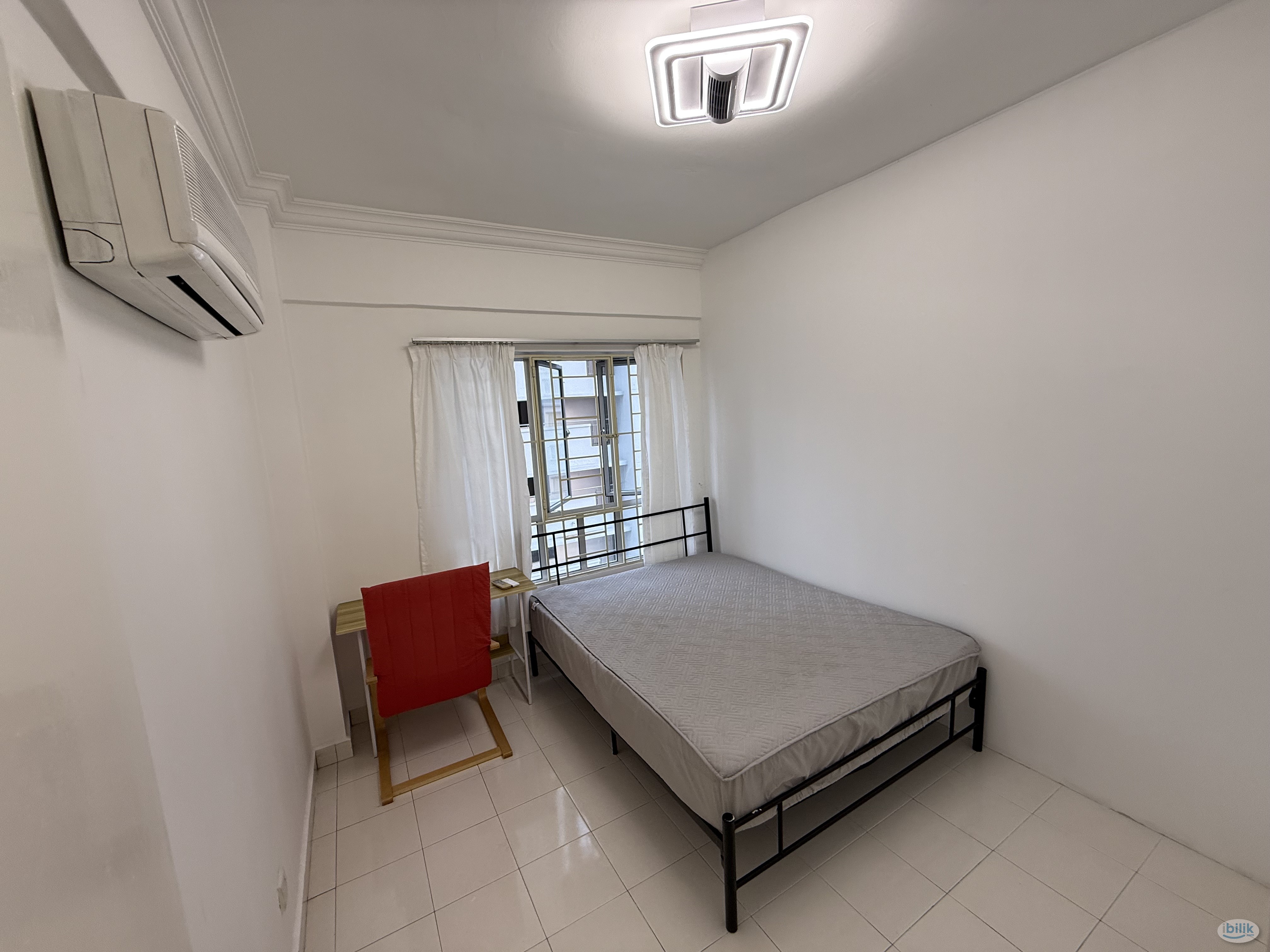 Middle Room at Casa Damansara 1, Petaling Jaya - Image 1