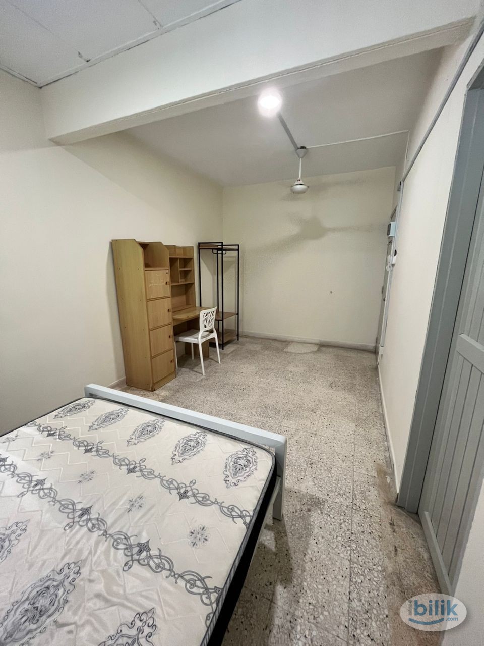 🚩SS14 SUBANG JAYA COUPLE SPACIOUS MIDDLE ROOM FOR RENT😍😍Walking Distance To SS18 LRT STATION🚂🚂🚂 - Image 3