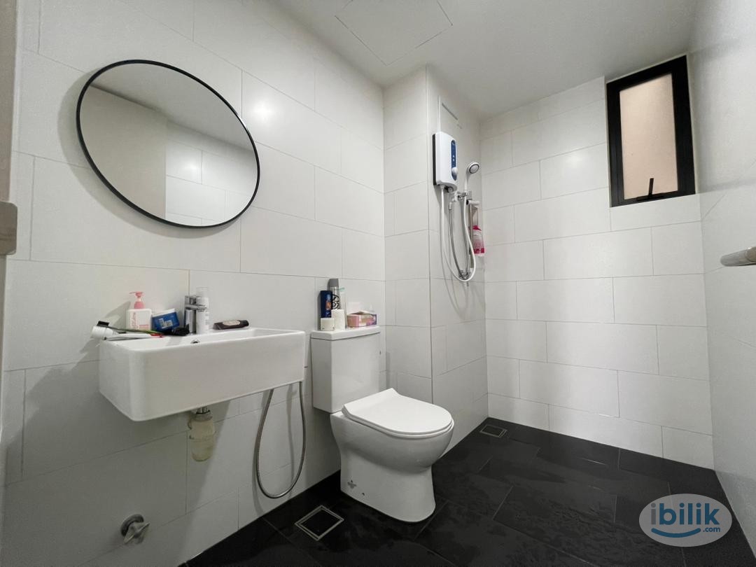 Middle Room at SQWhere, Sungai Buloh - Image 4