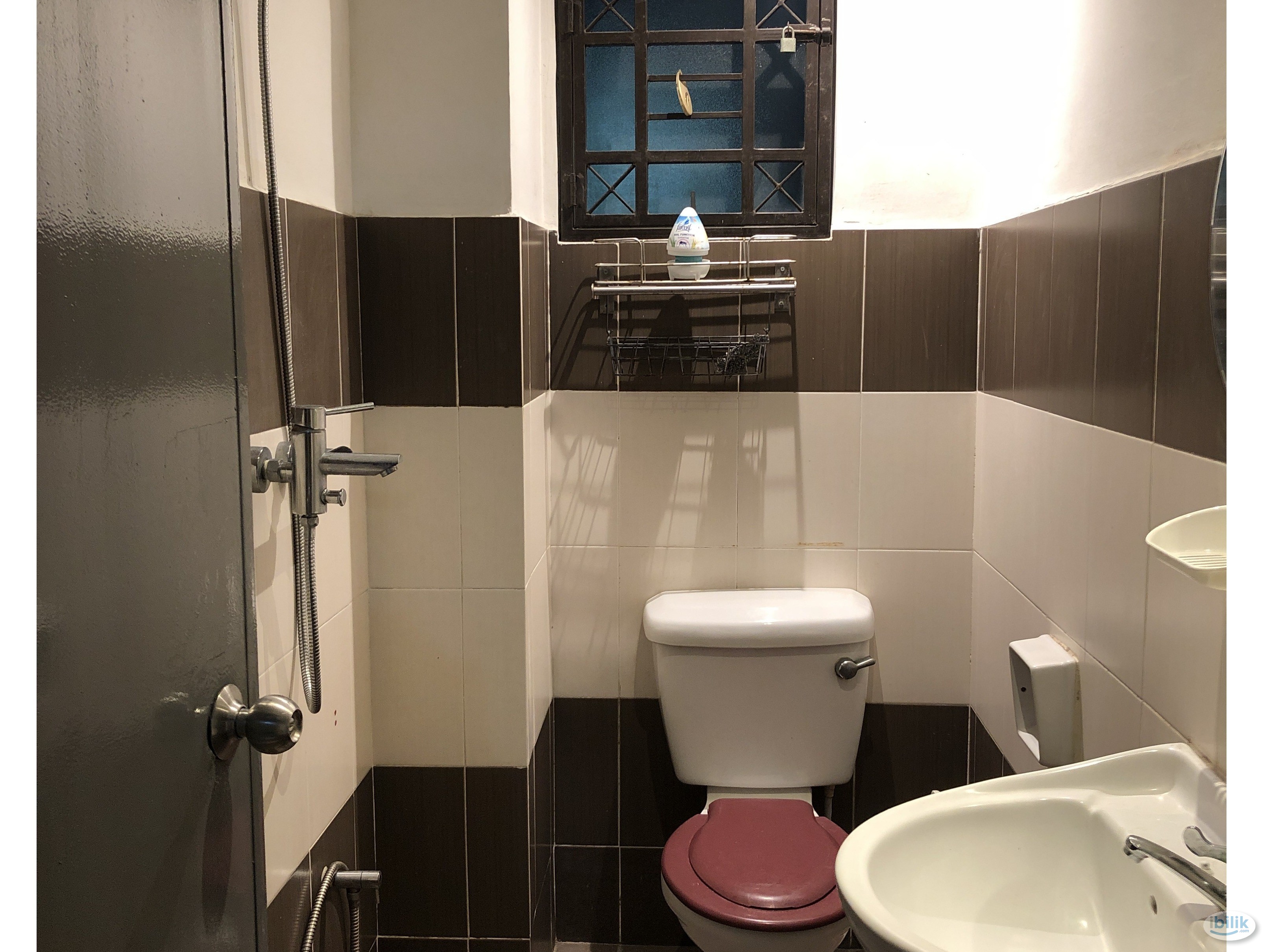 MIDDLE ROOM, Ampang Boulevard (female only) - Image 5