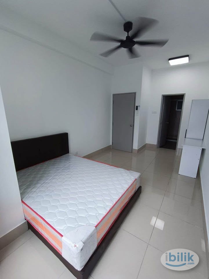 Master Room at Razak City Residences, Sungai Besi - Image 1