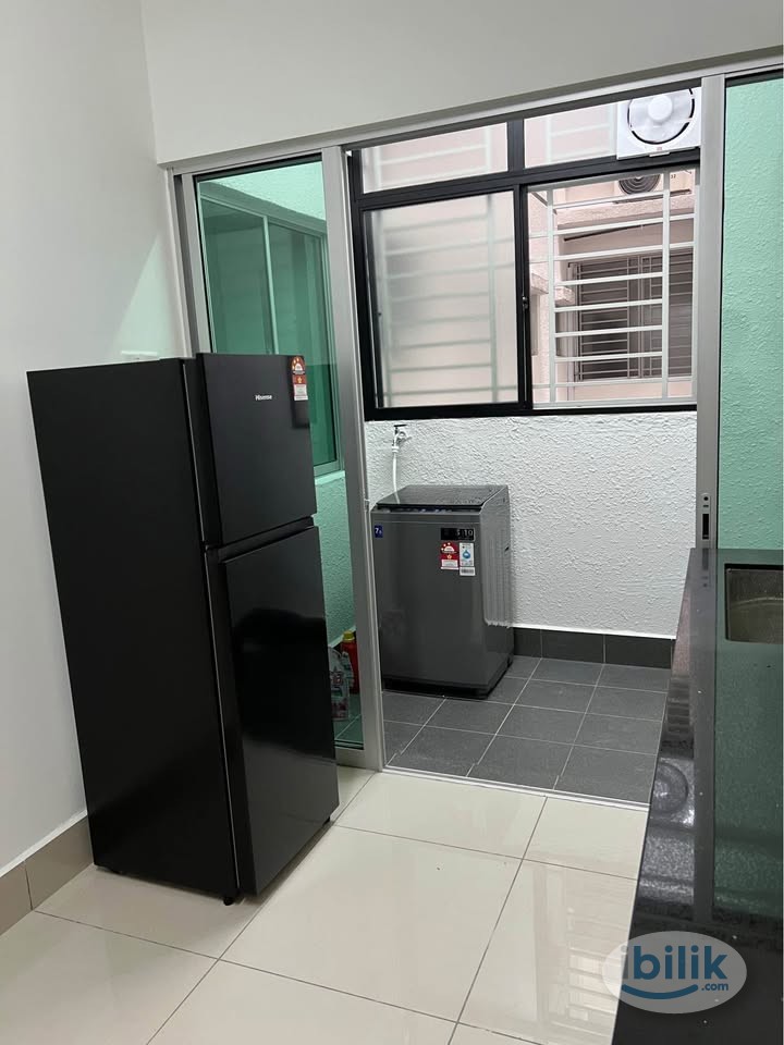 Master Room at Razak City Residences, Sungai Besi - Image 3
