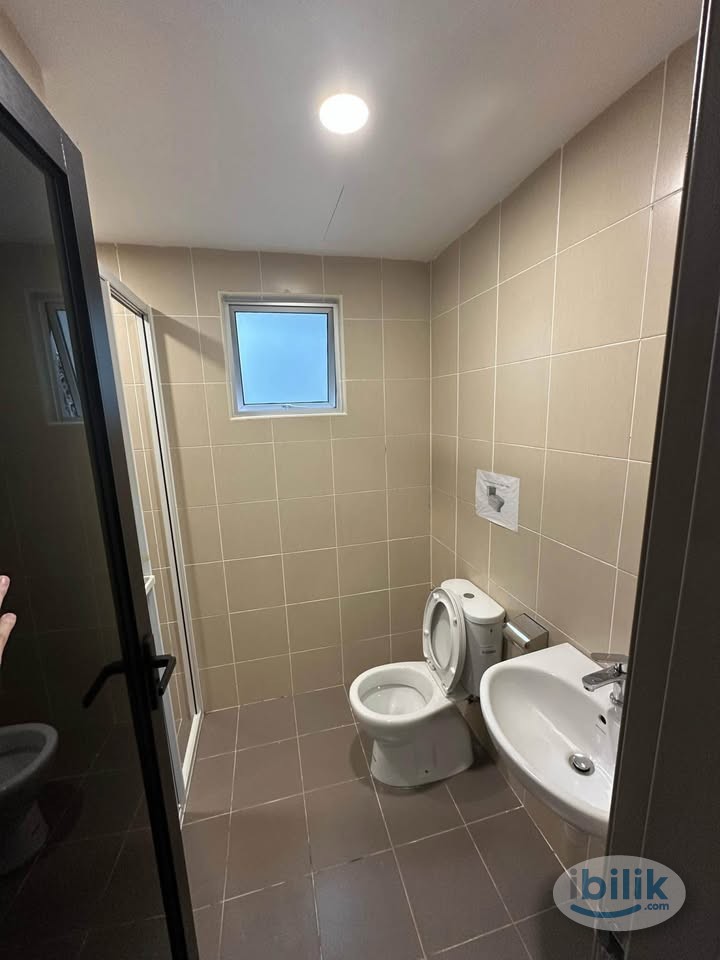 Master Room at Razak City Residences, Sungai Besi - Image 2
