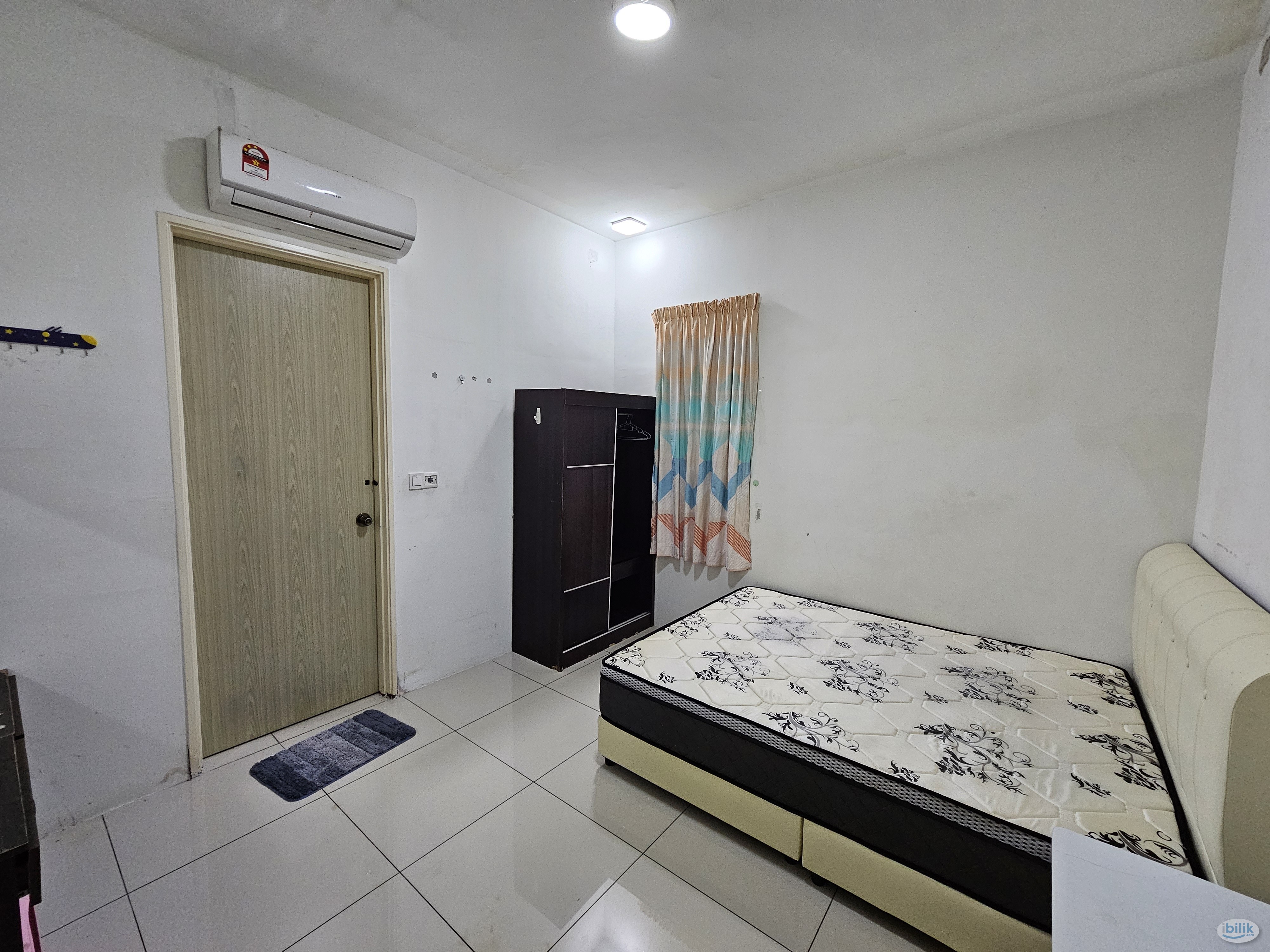 The Clover Aircond Middle Room Included Utilities RM590 - Image 3