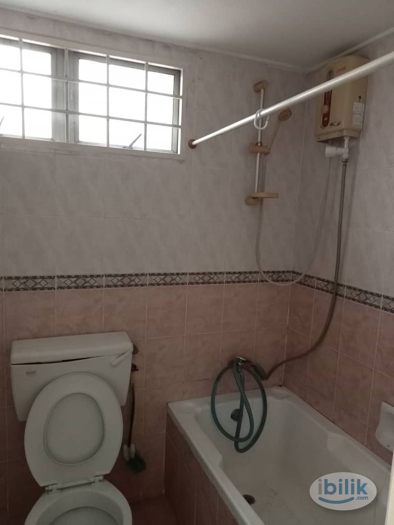 Master Room at Vista Saujana, Kepong - Image 5