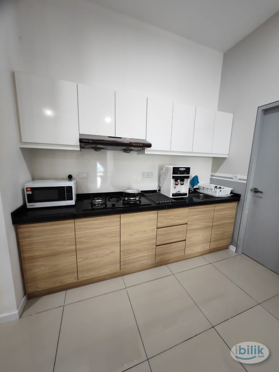 Middle Room at Rumbia Residence @ ARI Permaisuri, Bandar Sri Permaisuri - Image 2