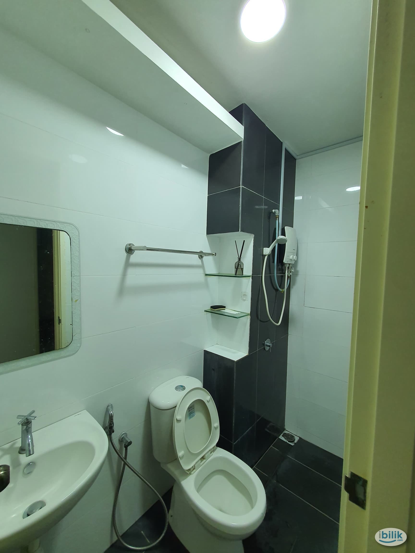 [Direct Owner] The Clovers Middle Room with Private Bathroom for Rent - Image 2