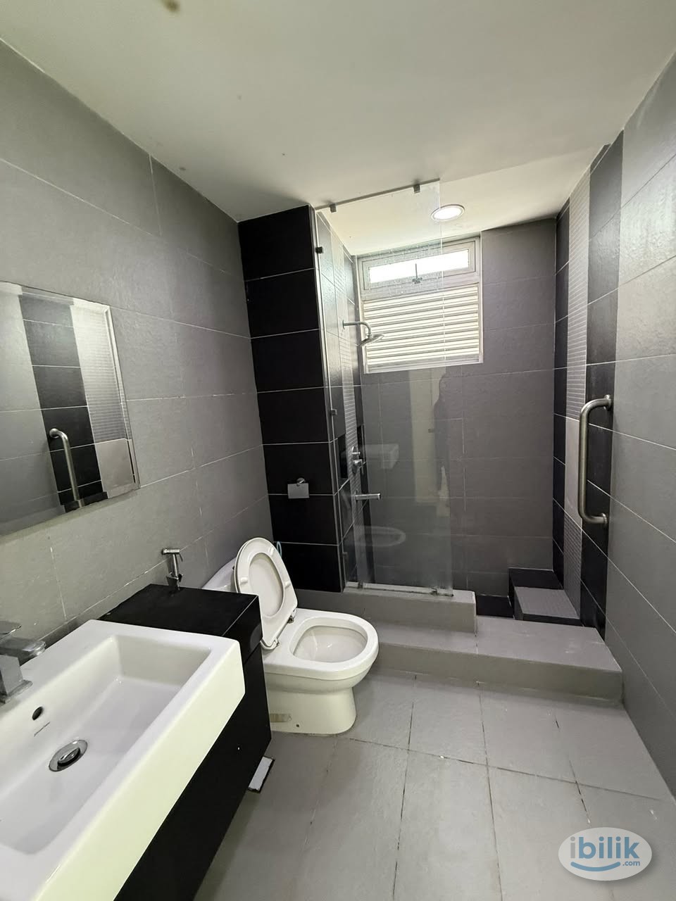 Tropez residence / Danga Bay JB / RM850 / room for rent / Attach balcony / Low deposit - Image 5