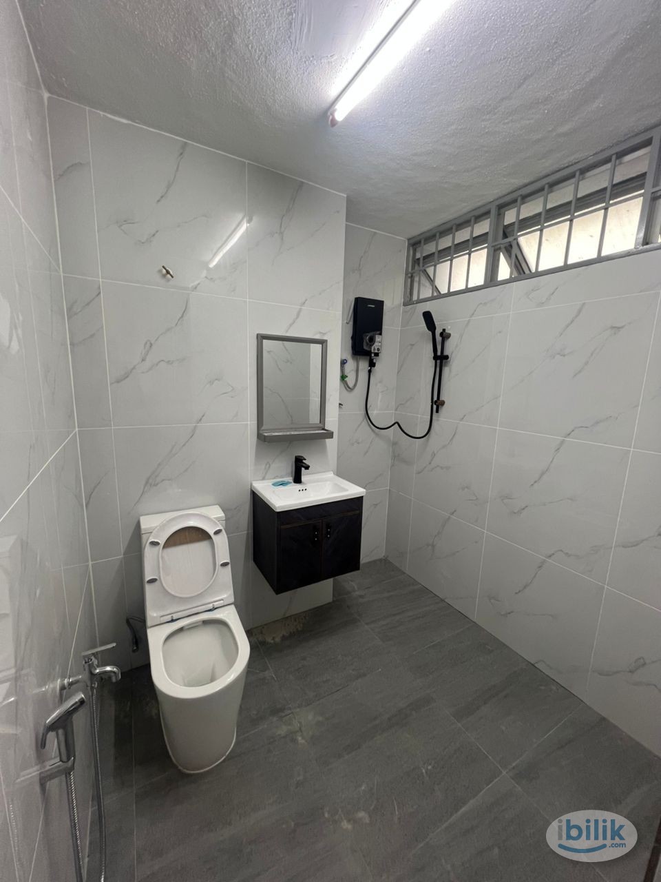 Brand New Middle Room at PJS 7, Bandar Sunway - Image 2