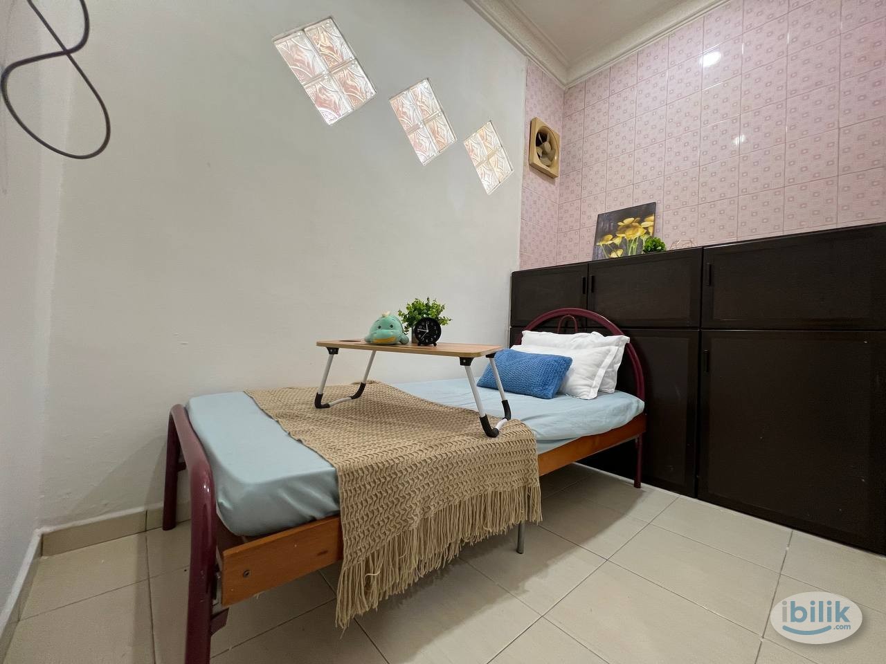 👩‍💼 Bilik Sewa Murah (Female Unit) @ Taman Rasah Jaya, Seremban – Master bedroom, Low Depo! - Image 2