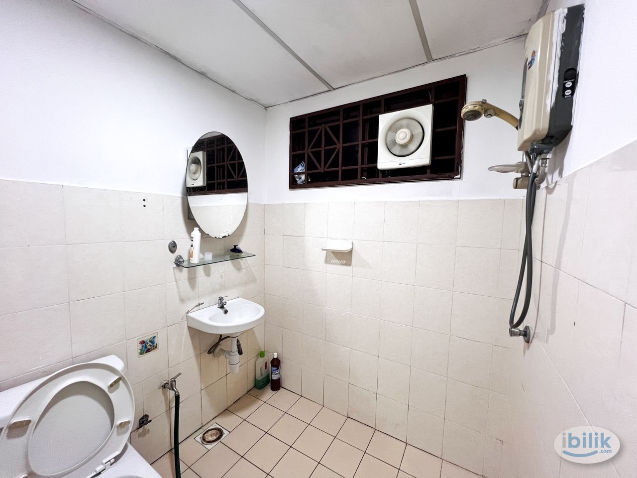 (All Utility Included) Female Unit, Spacious Single Room - Image 4