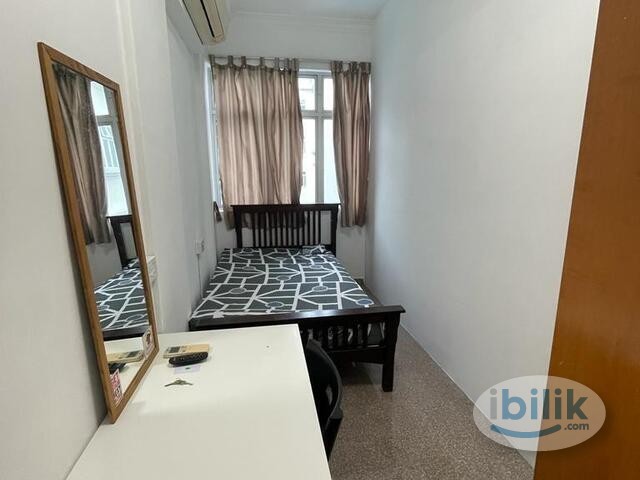 Single Room at Taman Pinggiran Putra, Bandar Putra Permai - Image 1