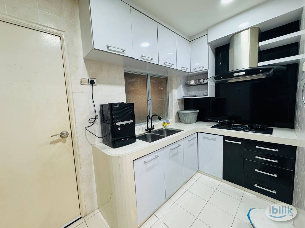 Co-Living *Apartment ROOM FOR RENT* Master Bedroom - Image 2