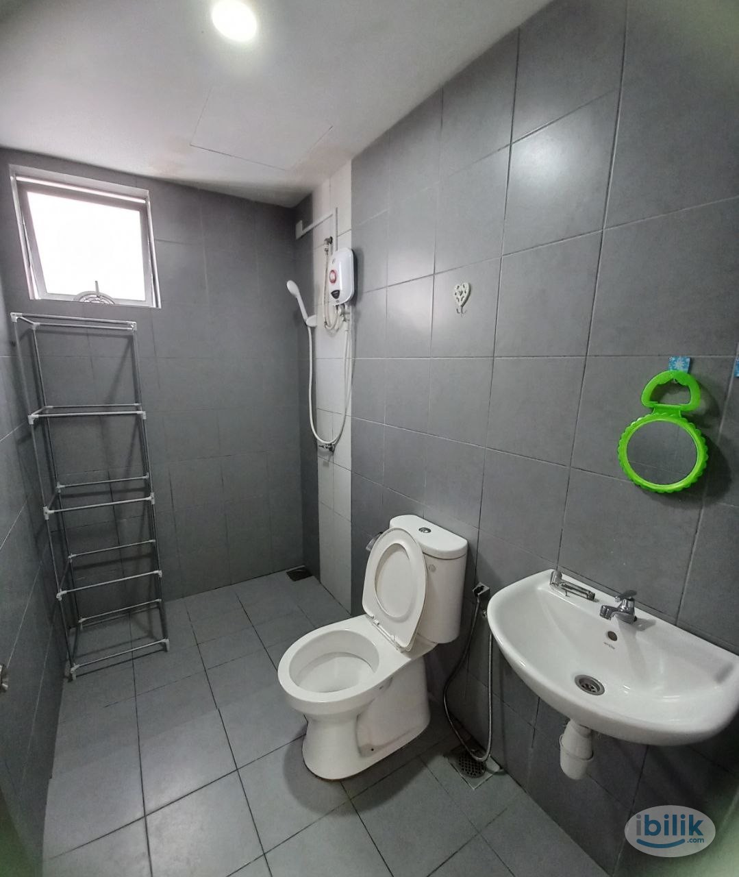 Master Room @ Astetica The Mines Seri Kembangan - Image 1