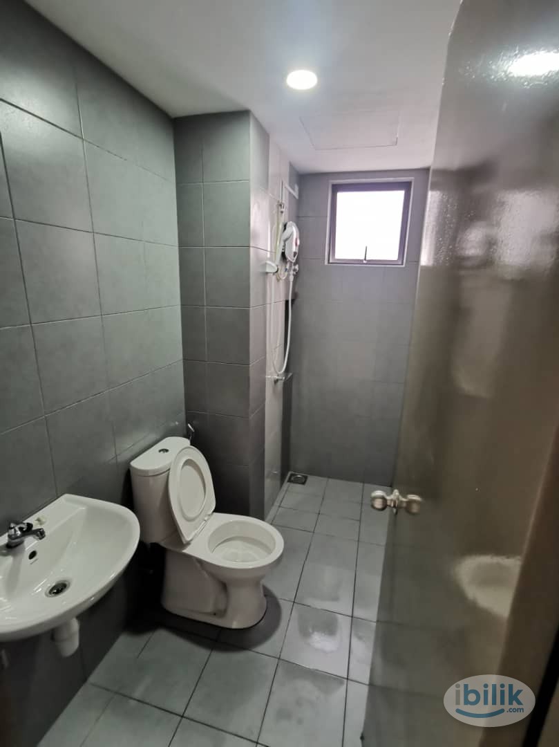 Female Unit Partition Room Astetica Residence  Seri Kembangan - Image 4