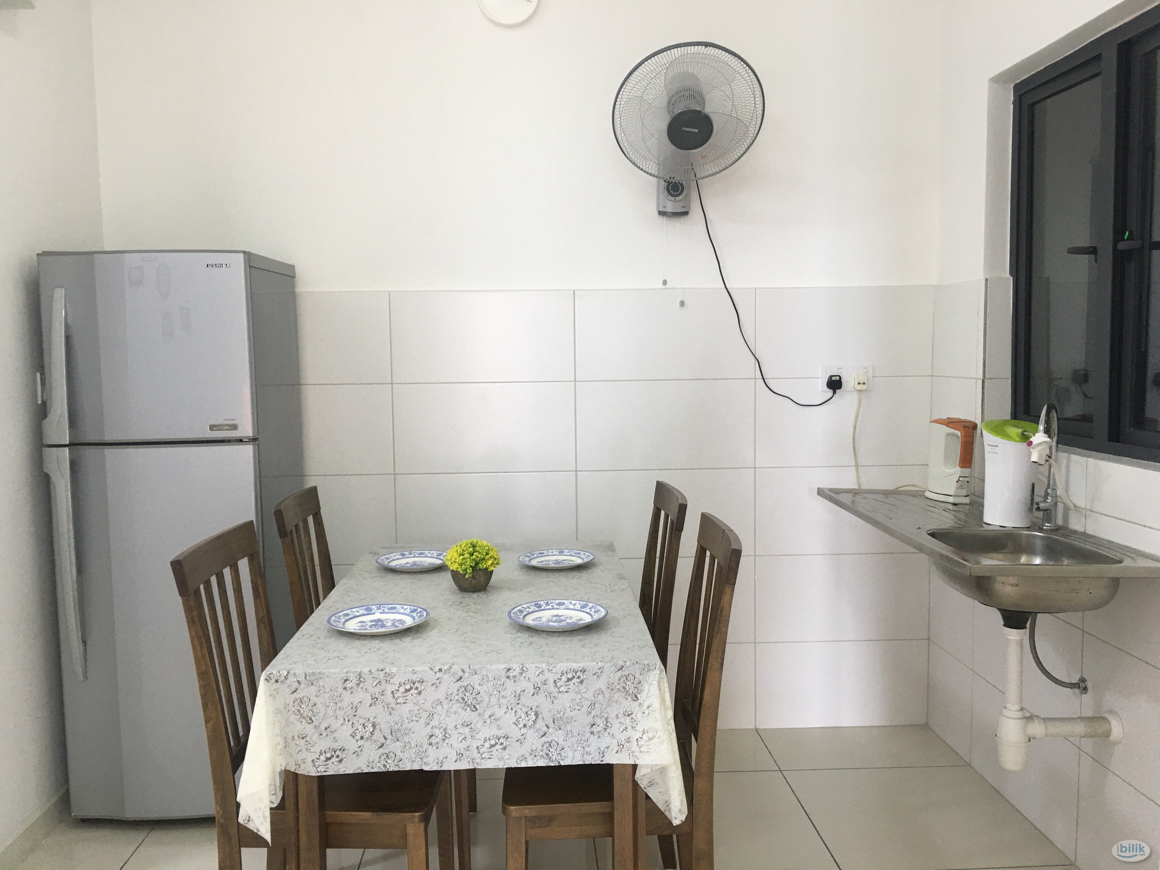 Middle Room at Casa Green, Bukit Jalil, LRT Awan Besar, Pavilion BJ, Puchong, Kinrara - Image 3