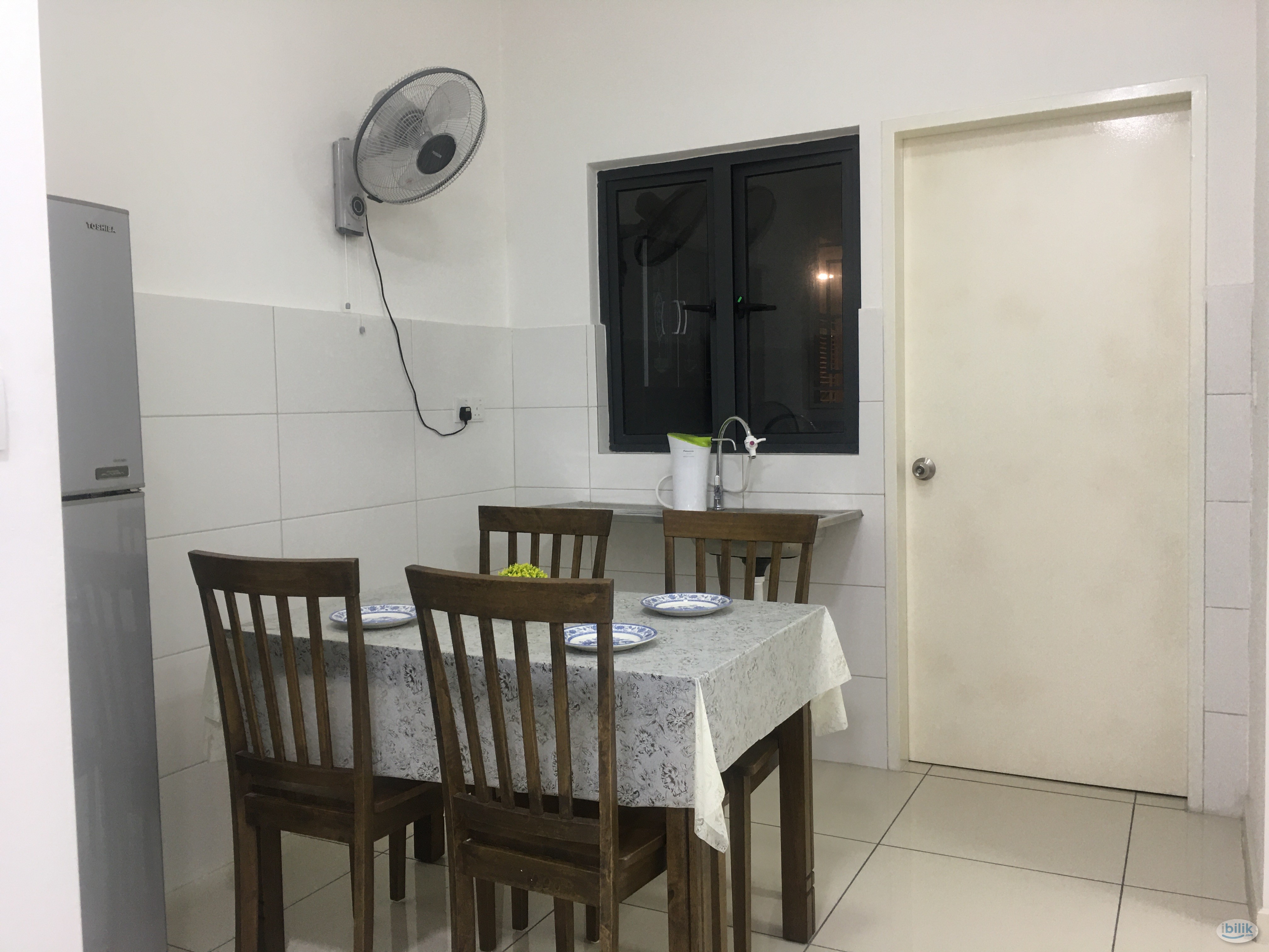 Middle Room at Casa Green, Bukit Jalil, LRT Awan Besar, Pavilion BJ, Puchong, Kinrara - Image 5