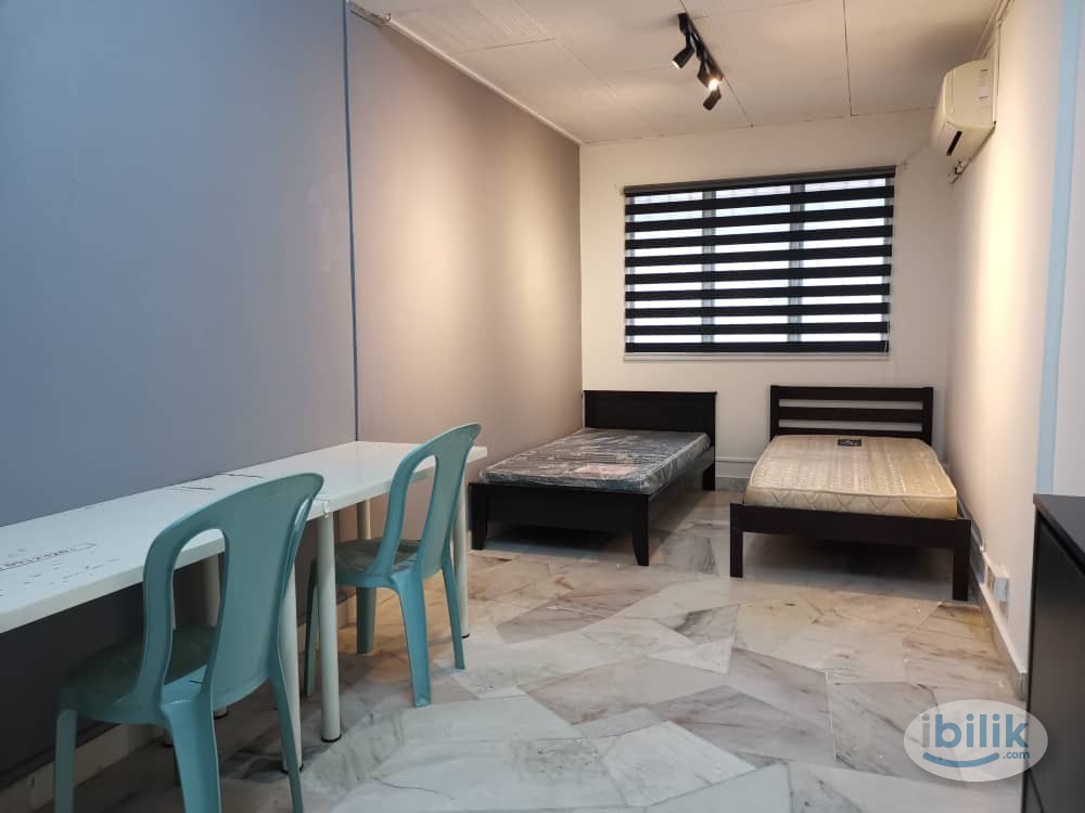 Middle Room at Bandar Sunway - Image 2