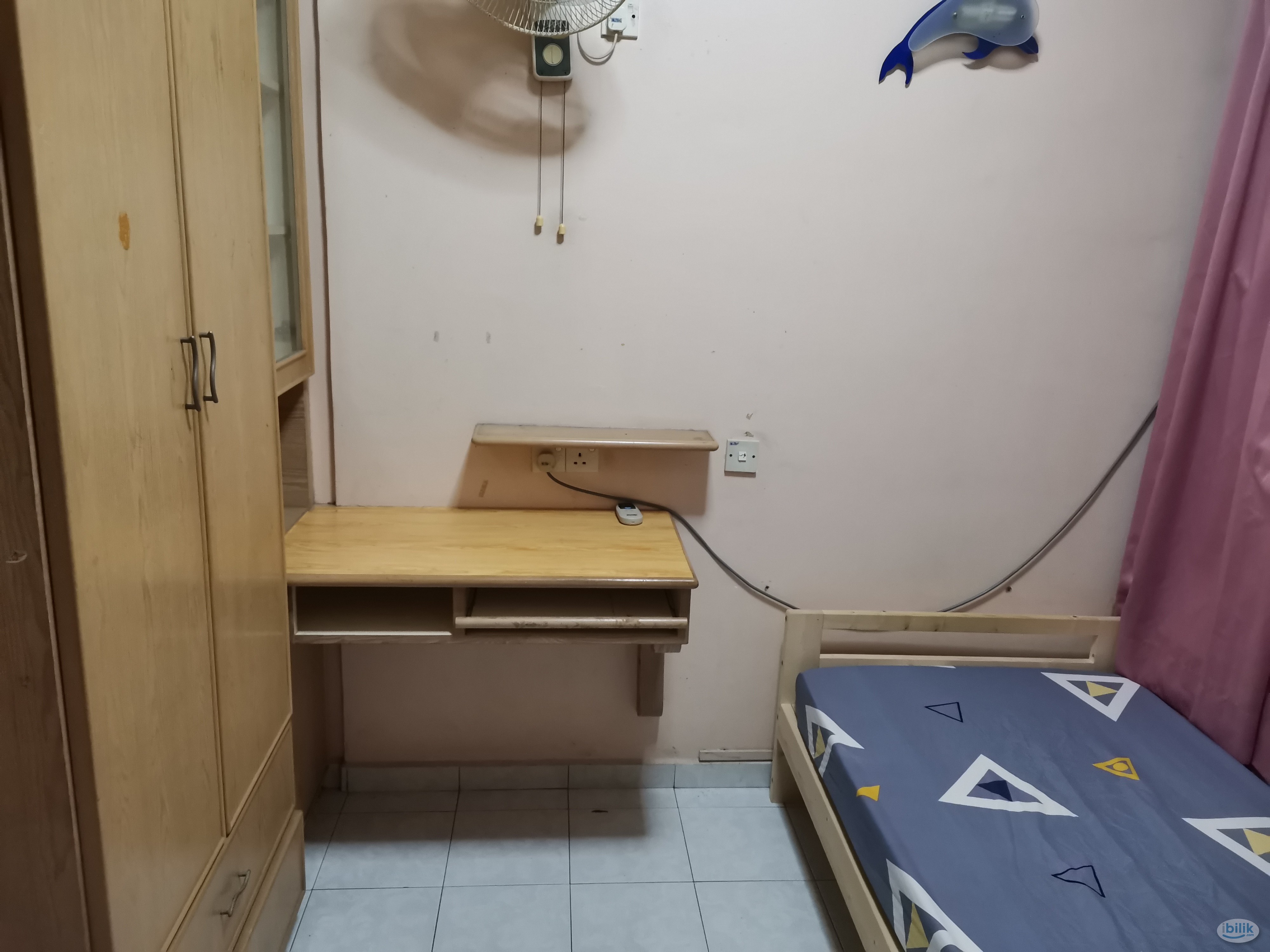 Npark Furnished Middle room Share bathroom included utilities - Image 2