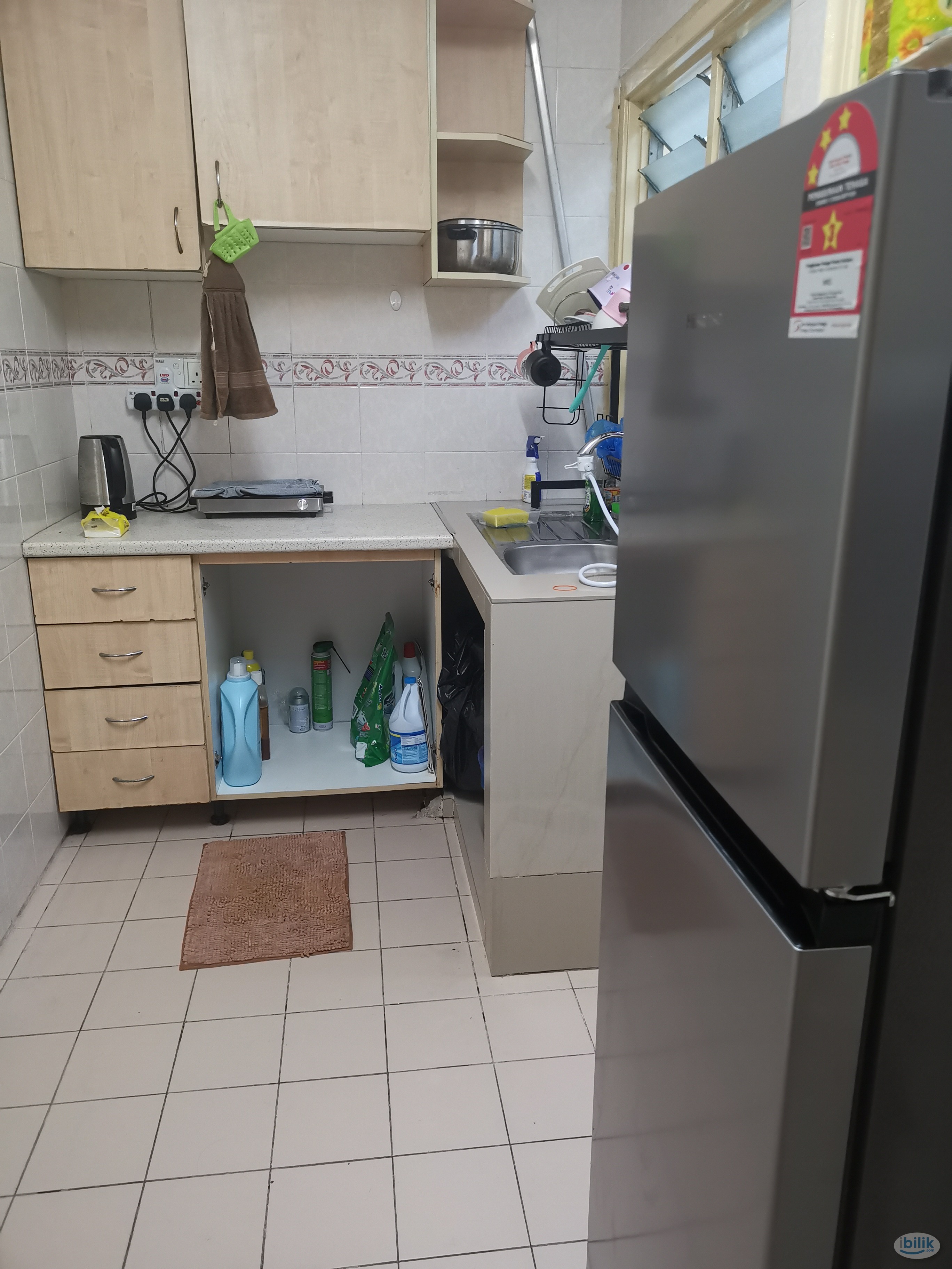 Middle room # rm 450 - Image 5