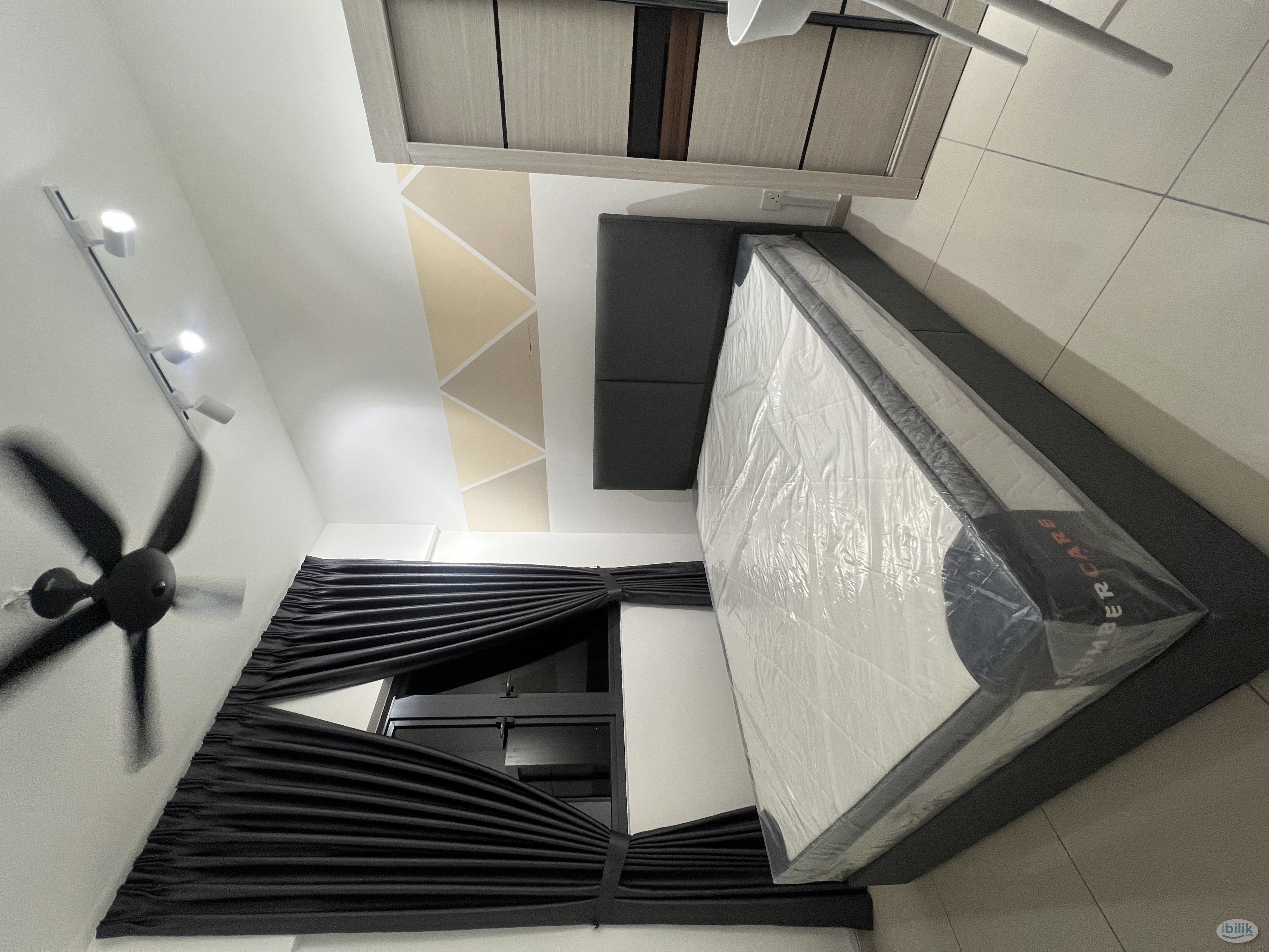 ONE EQUINE RESIDENCE ROOM FOR RENT - Image 1