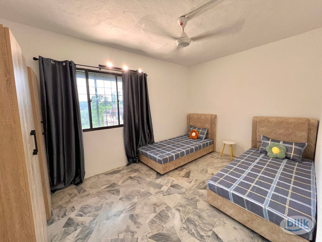 Middle Room at Kuchai Lama, Kuala Lumpur - Image 1