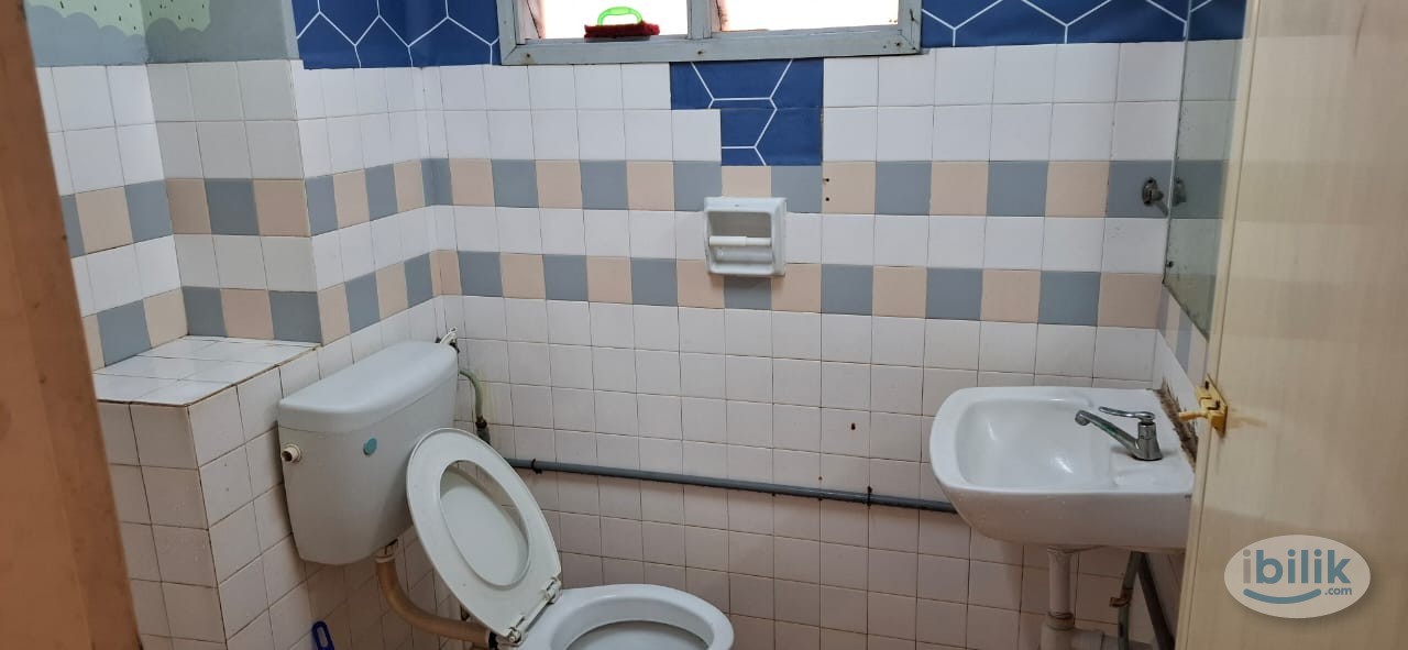 MIDDLE ROOM for MALE/FEMALE Professional Working Adult, MENARA BAKTI, SEC 14 PJ - Image 3