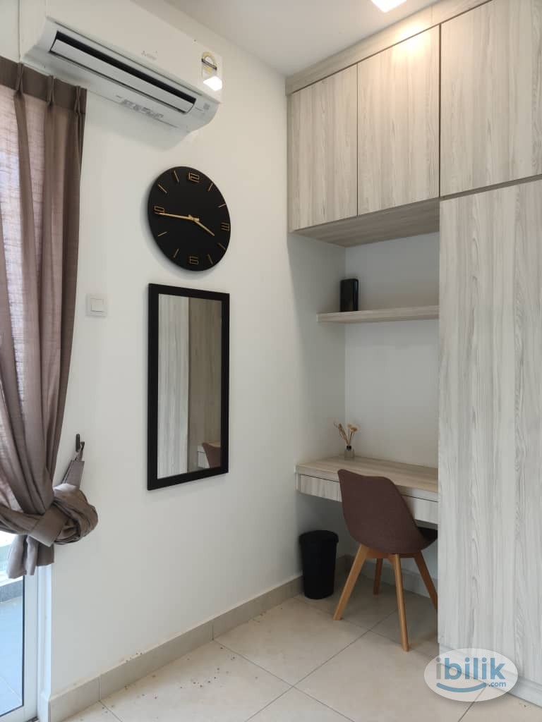 Spacious Middle Bedroom with Balcony for Rent – Feel Like You’re Living in a Bungalow! - Image 3