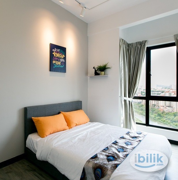 KTM Petaling walking distance Fully Furnished Middle Room - Image 1