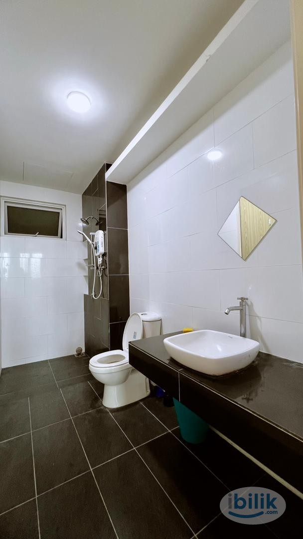 Master Room at Bayan Lepas, Penang - Image 3