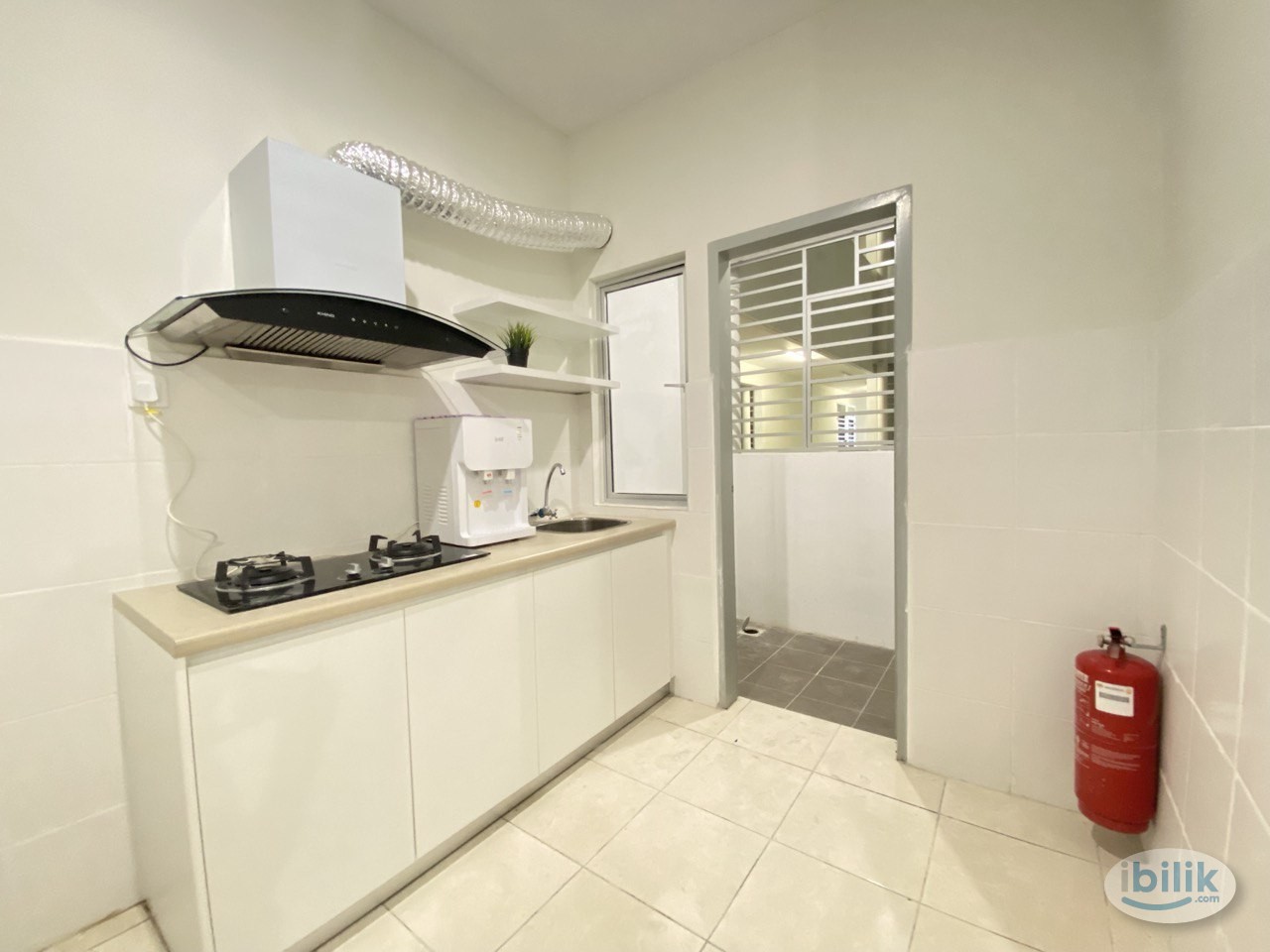 👩 Female Room in OUG Townhouse – Cozy, Secure & Convenient Living 🏡✨ - Image 3