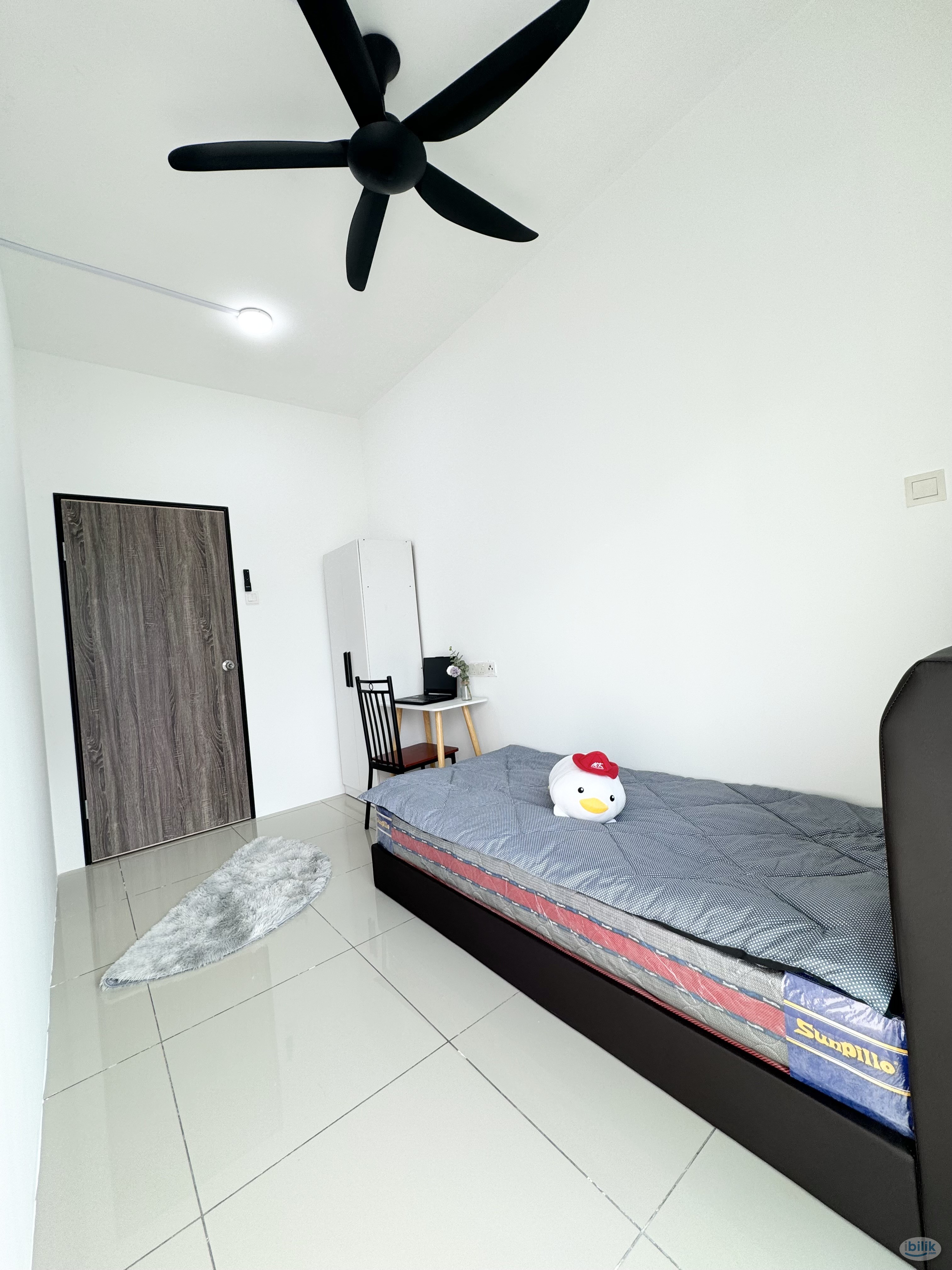 Single Room at Sungai Ara, Penang - Image 2
